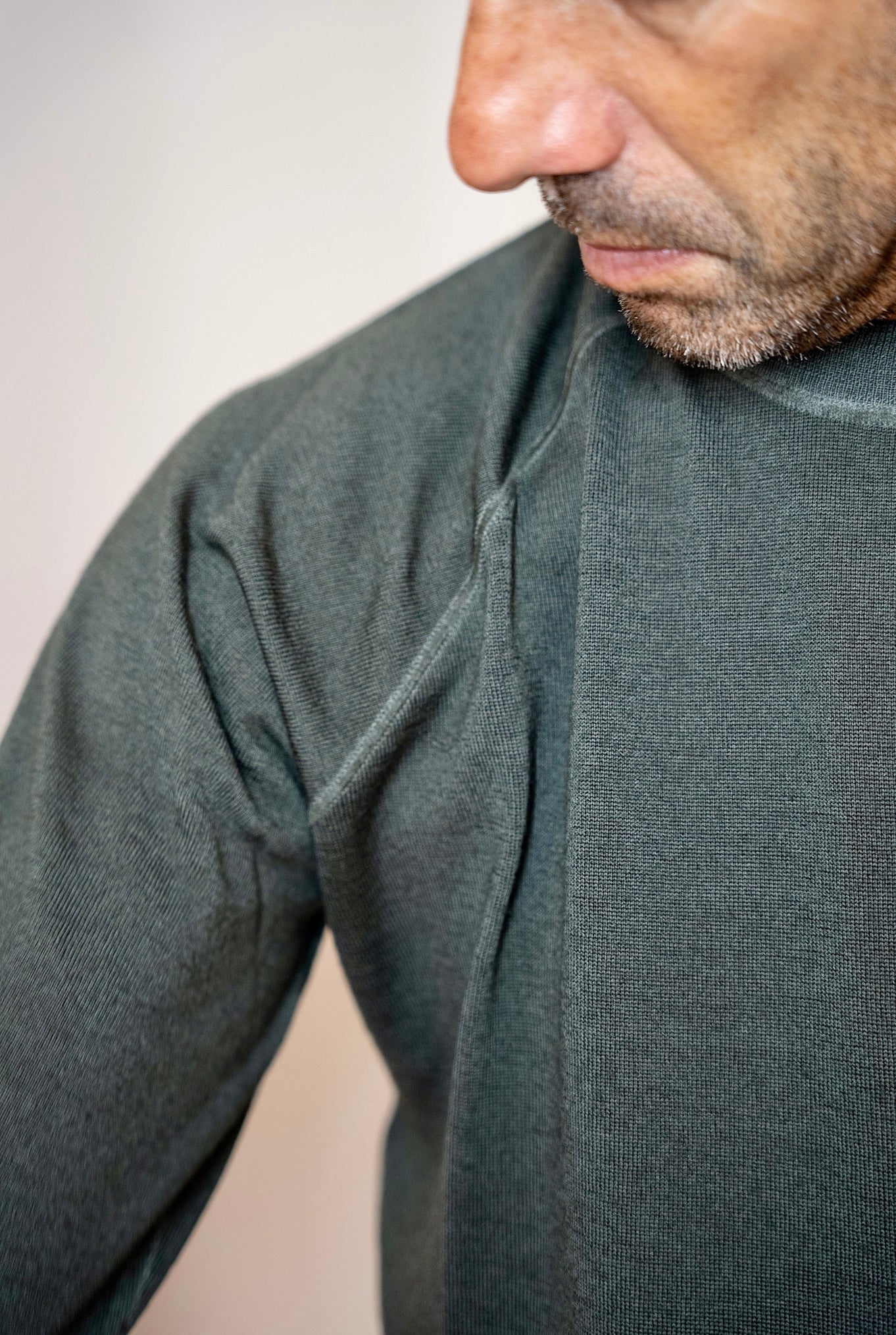 Girocollo Maniche Raglan Lana Merinos Salvia Washed - Guarino Store