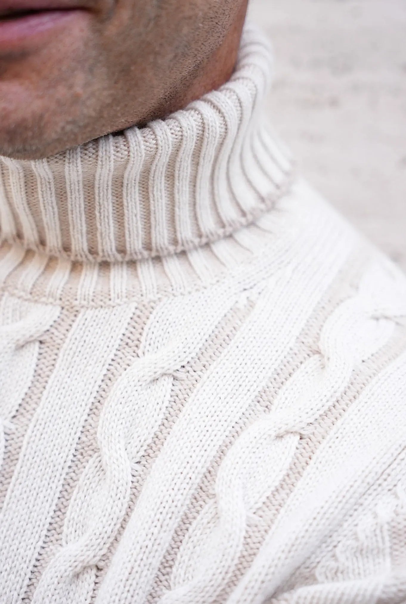 Dolcevita a Trecce Bicolore Bianco e Beige - Guarino Store