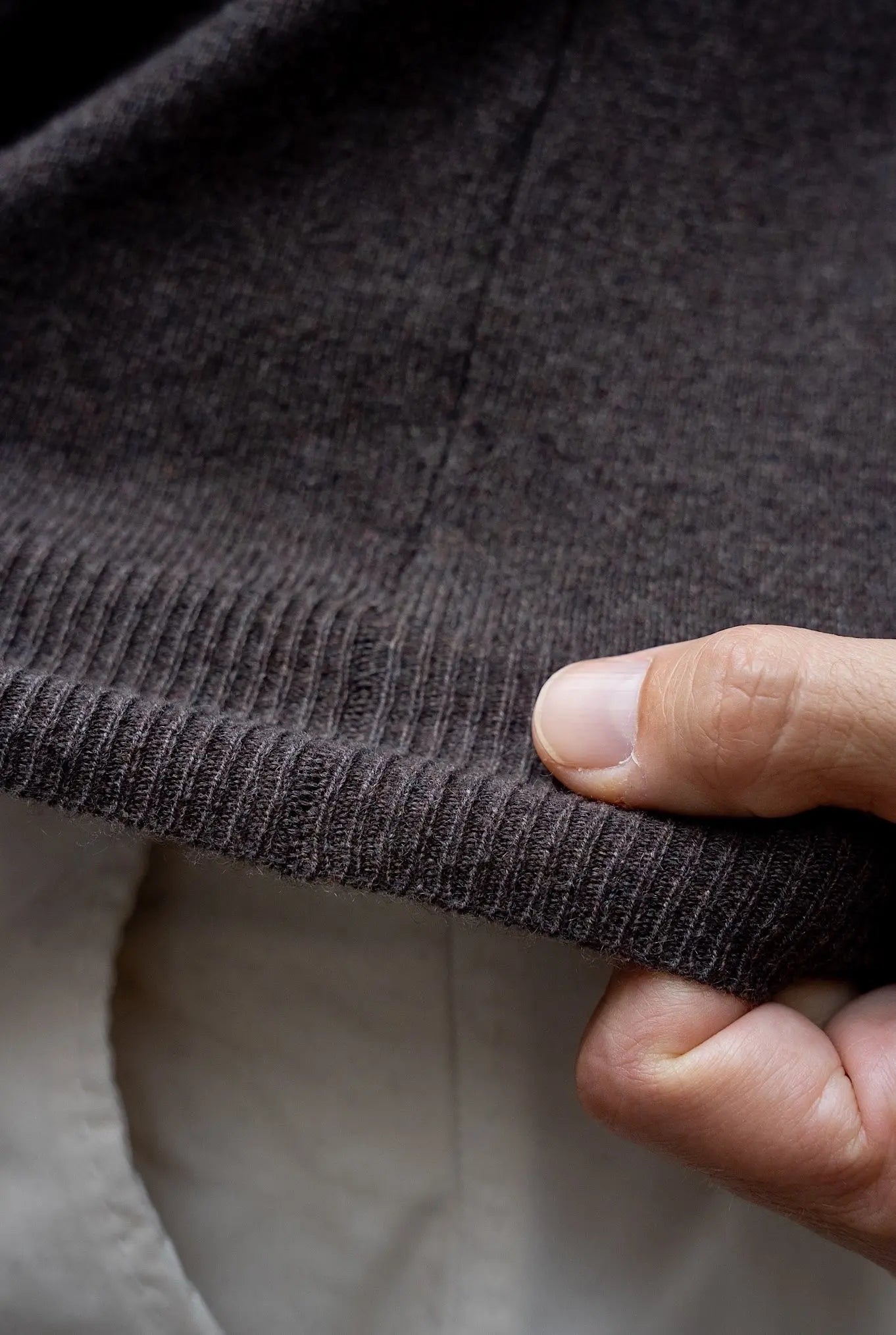 Girocollo Cashmere Raglan Marrone - Guarino Store