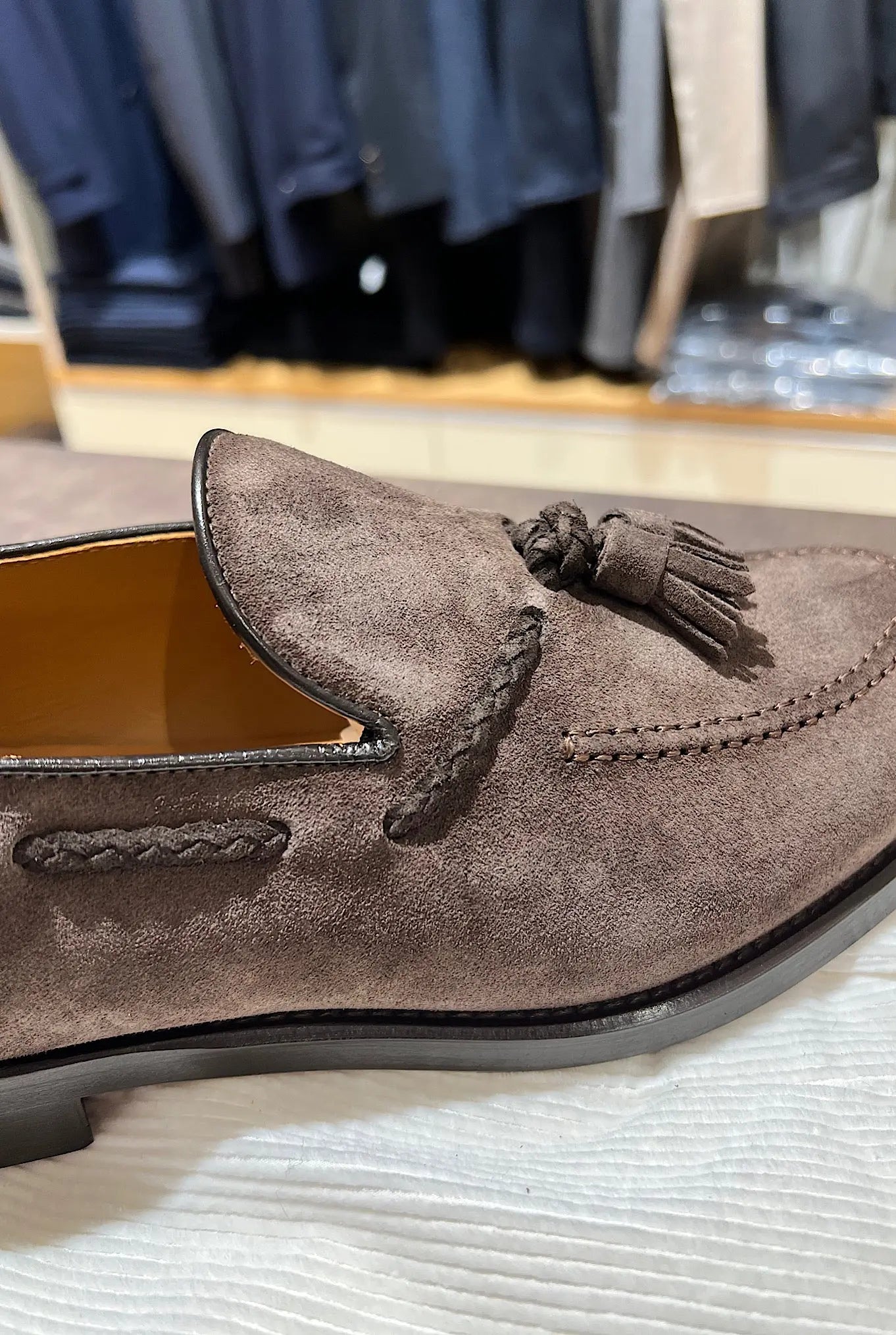 Mocassini con Nappine in Suede Testa di Moro - Guarino Store