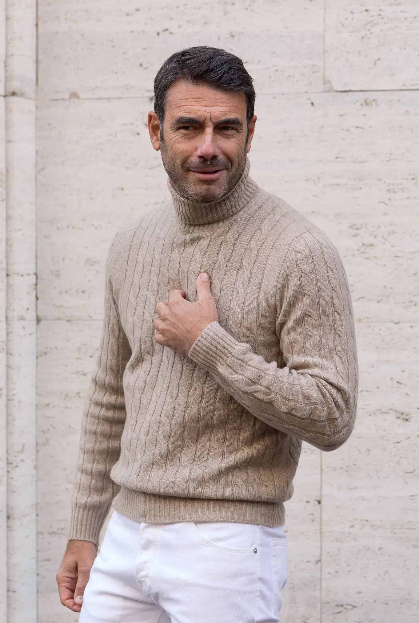 Dolcevita a Trecce in Cashmere Beige - Guarino Store