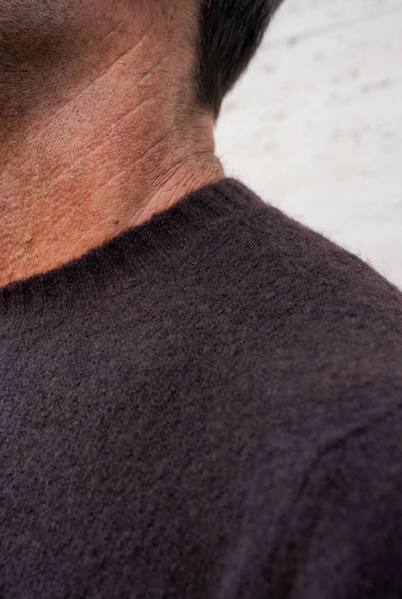 Maglia Girocollo in Cashmere e Seta Marrone - Guarino Store