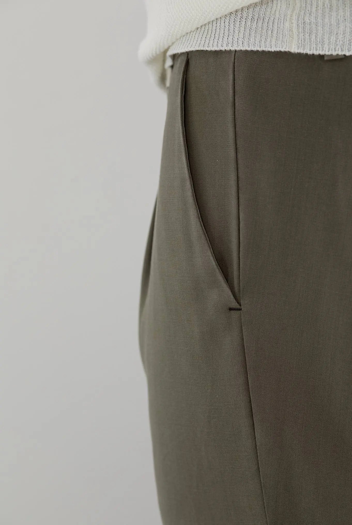 MYTHS Pantaloni Fresco Lana con Pinces Verde Salvia - Guarino Store