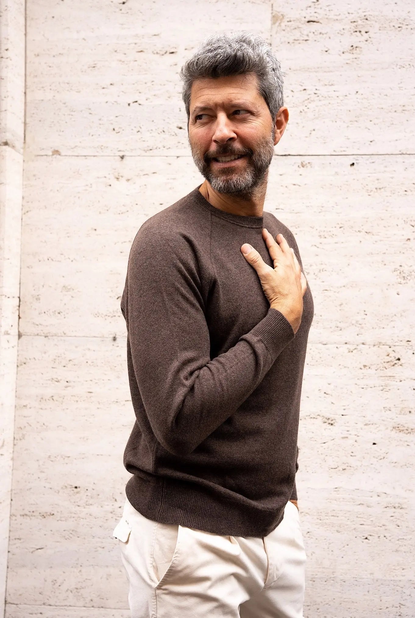 Girocollo Cashmere Raglan Marrone - Guarino Store
