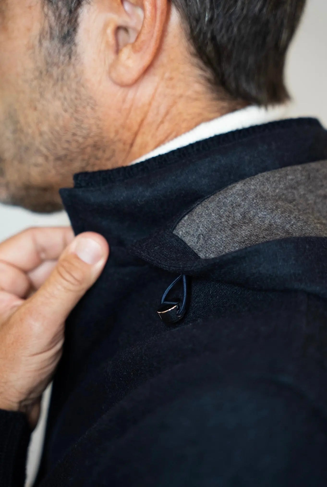 Giubbino in Cashmere con Cappuccio Staccabile Blu - Guarino Store