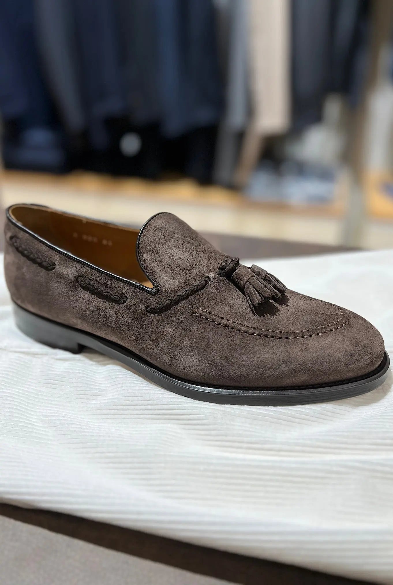 Mocassini con Nappine in Suede Testa di Moro - Guarino Store