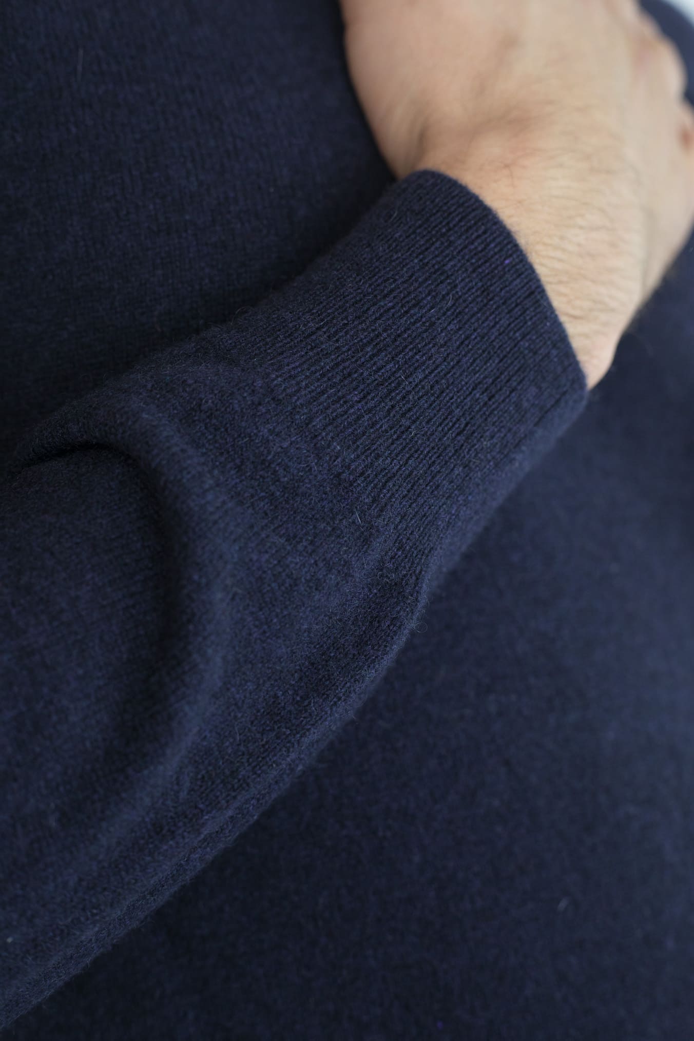 GUARINO Maglia Scollo V Cashmere Blu Navy