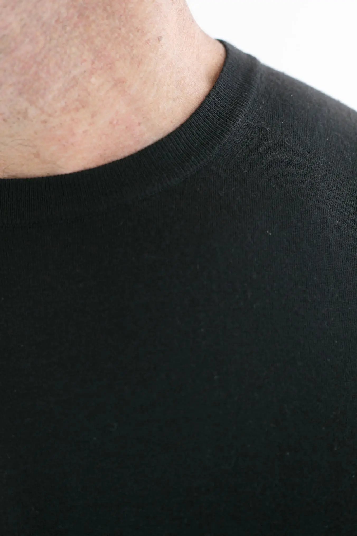 Girocollo Kid Wool 12.8 Micron Nero - Guarino Store