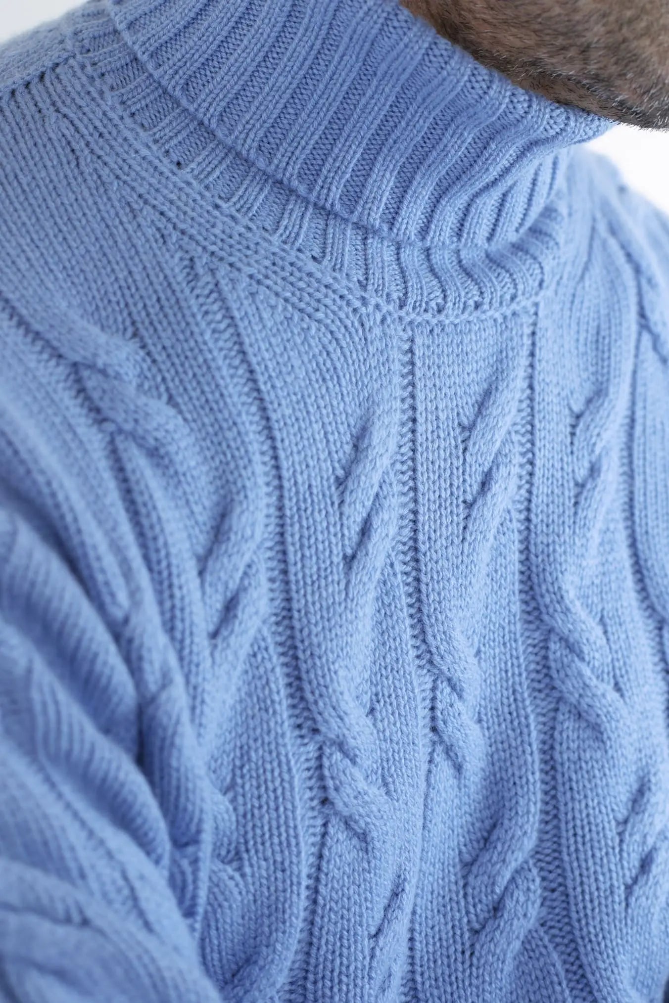 Dolcevita Cashmere a Trecce Azzurro - Guarino Store