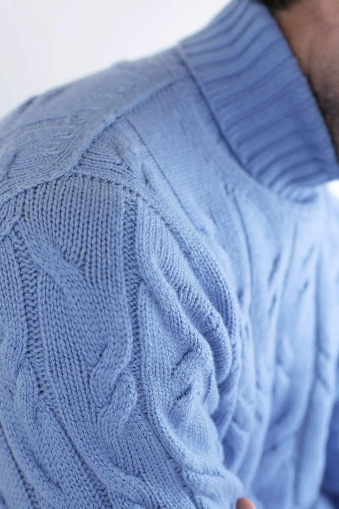 Dolcevita Cashmere a Trecce Azzurro - Guarino Store