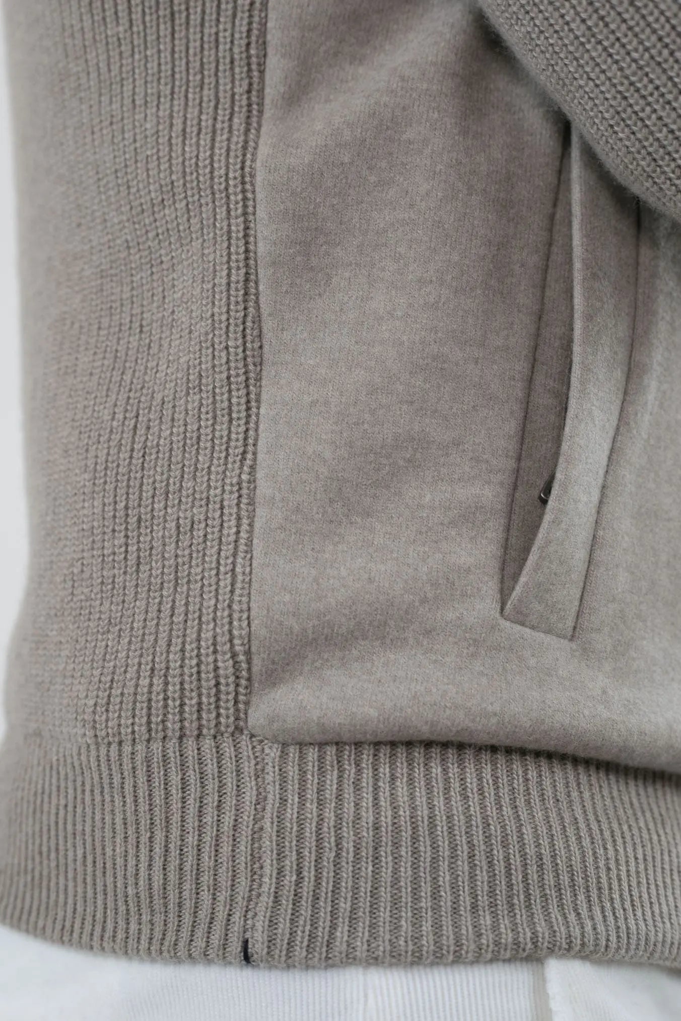 FIORONI Bomber in Maglia Full Zip Greige