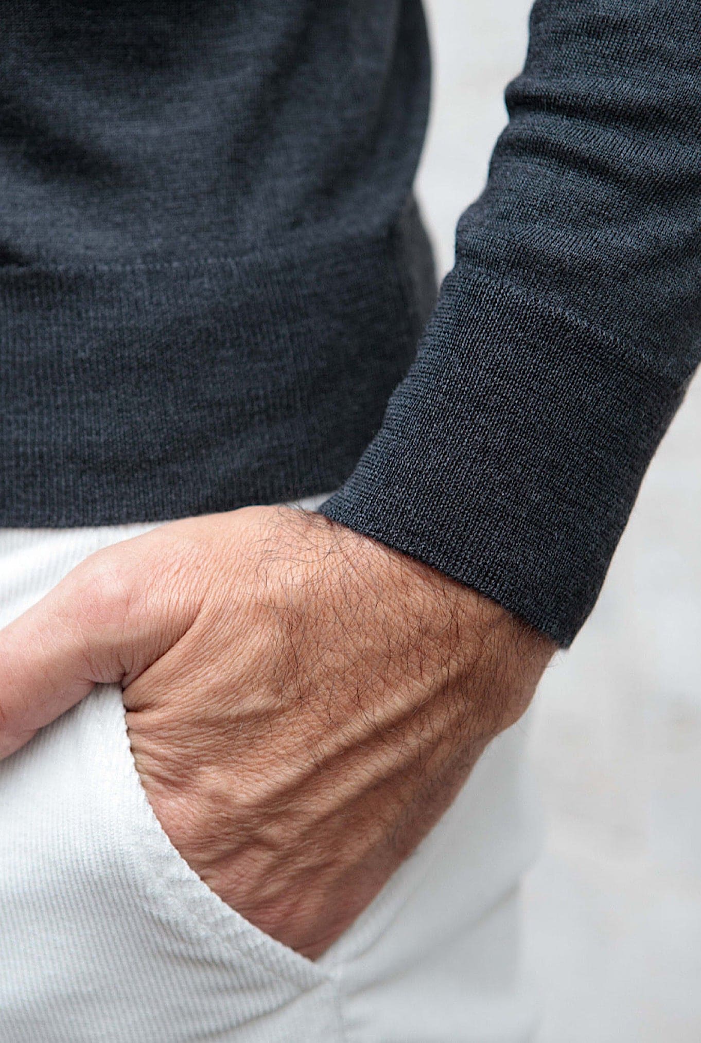 Polo Cashmere e Seta Manica Lunga Grigio Scuro - Guarino Store