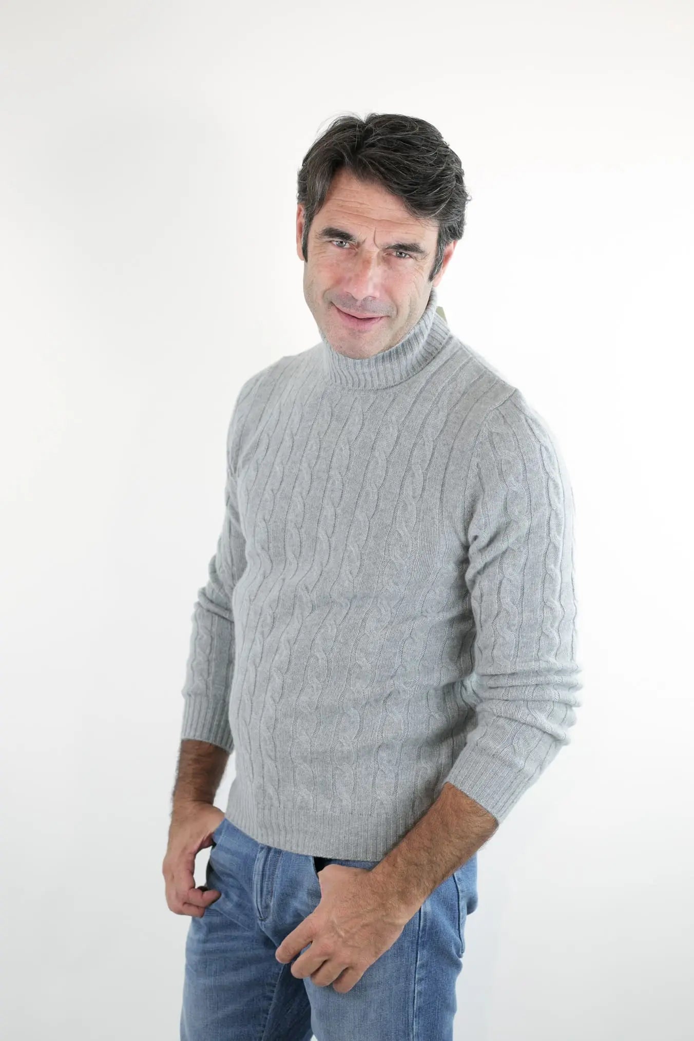 Dolcevita a Trecce in Cashmere Grigio Chiaro - Guarino Store