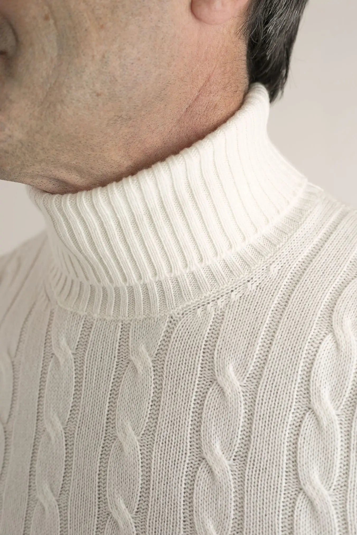 DOLCEVITA a Trecce in Cashmere Bianco Panna - Guarino Store