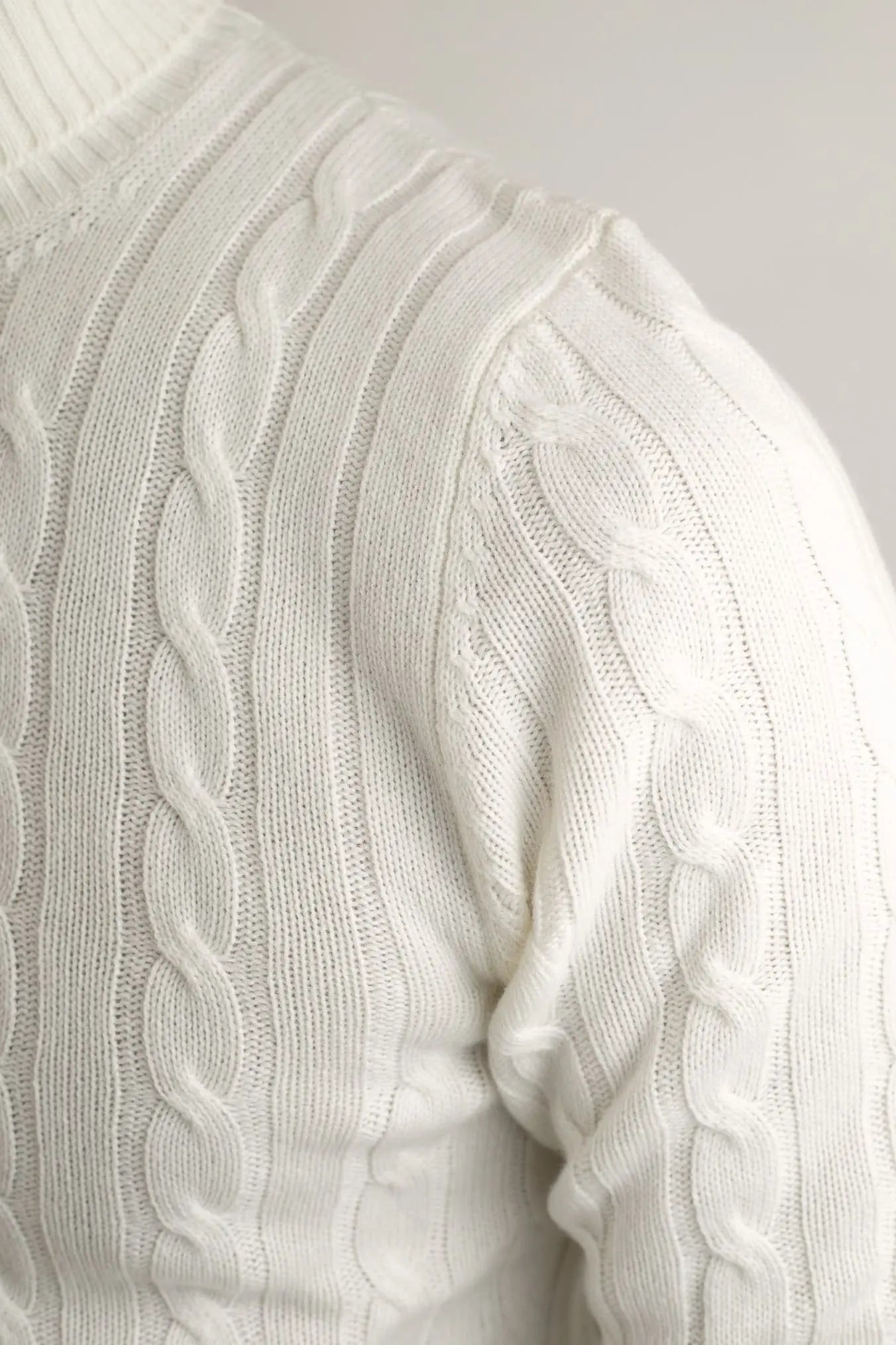 DOLCEVITA a Trecce in Cashmere Bianco Panna - Guarino Store