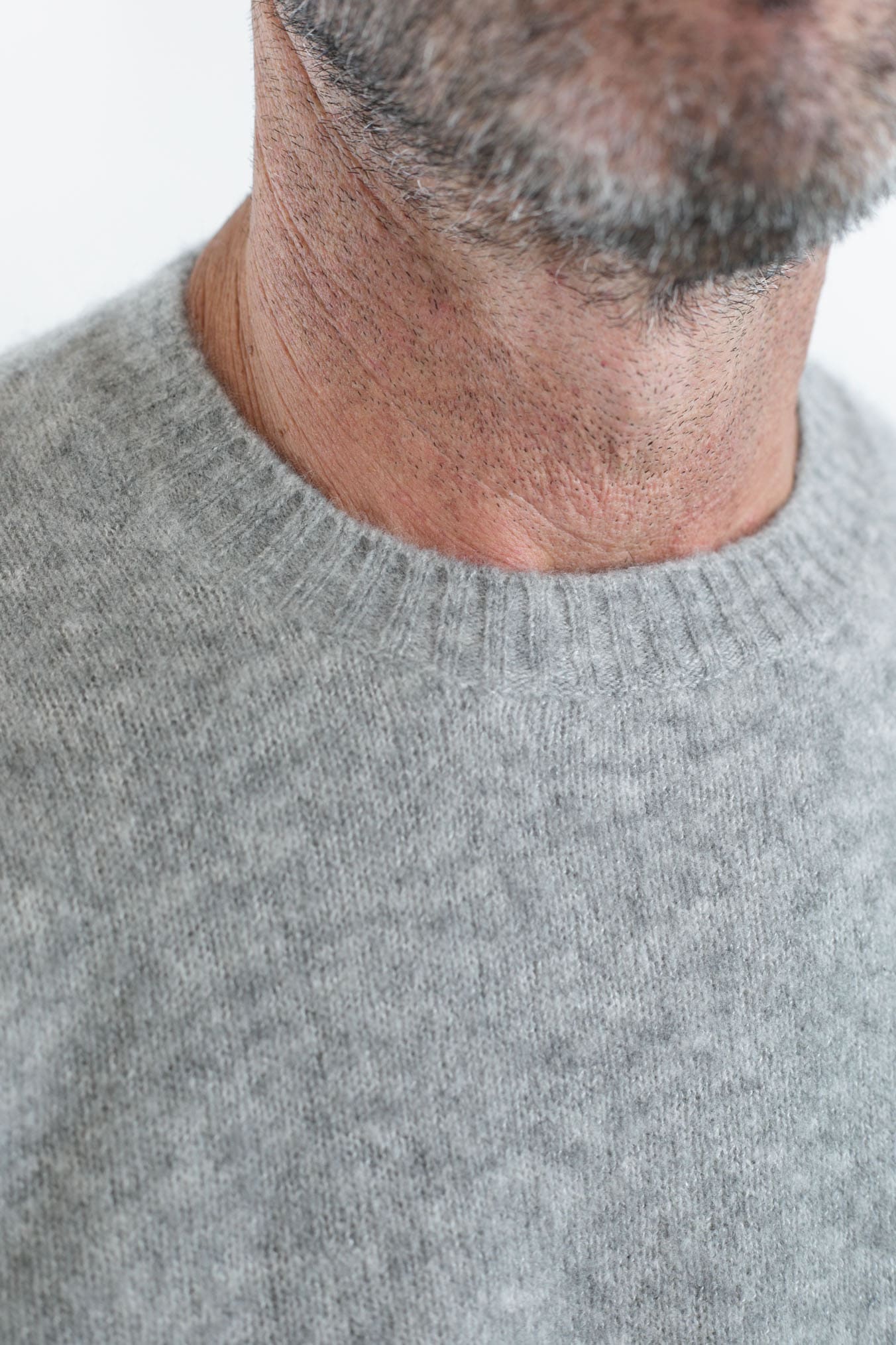 Girocollo in Cashmere e Seta Grigio Perla - Guarino Store