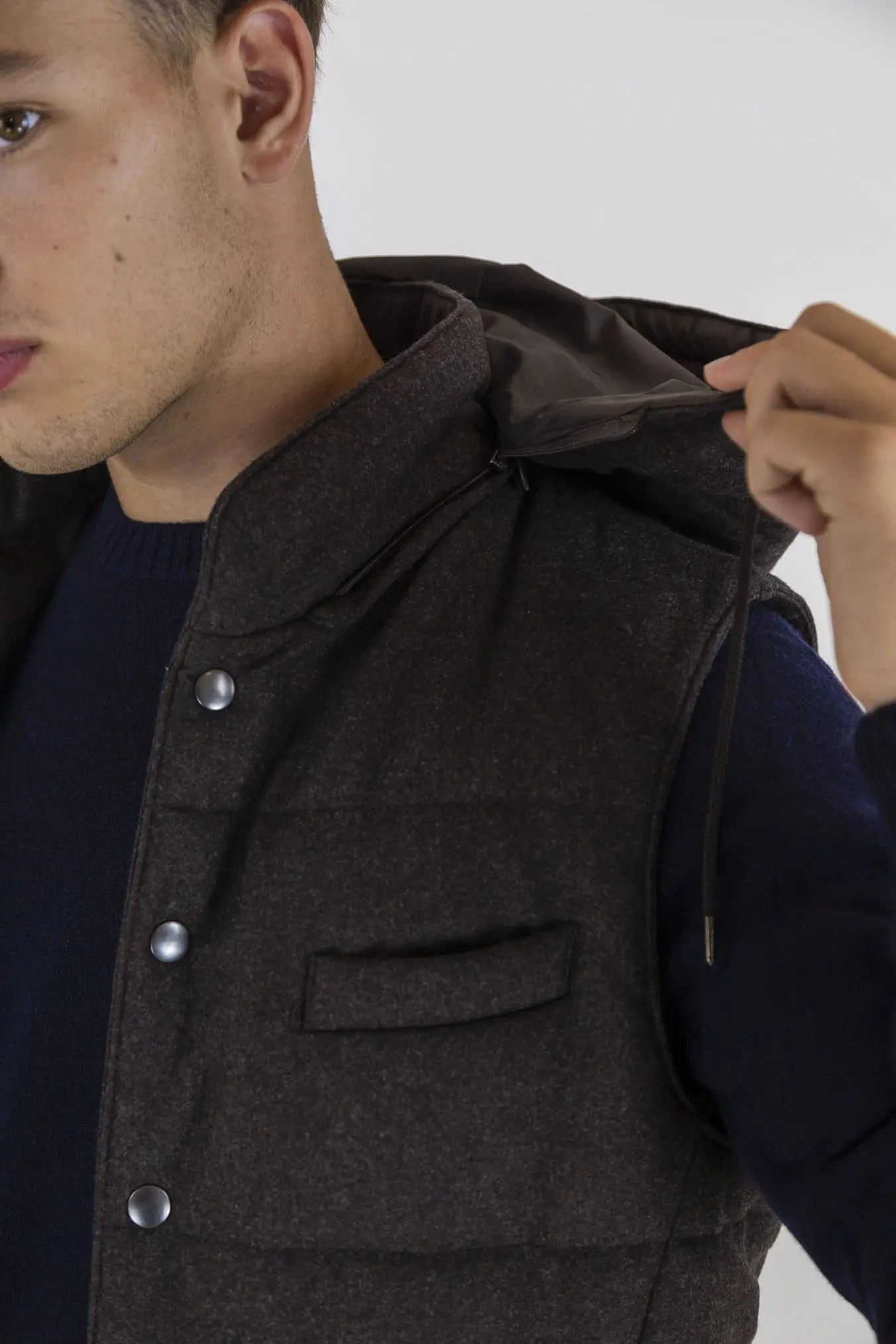 Gilet di Lana con Cappuccio Staccabile Testa di Moro - Guarino Store
