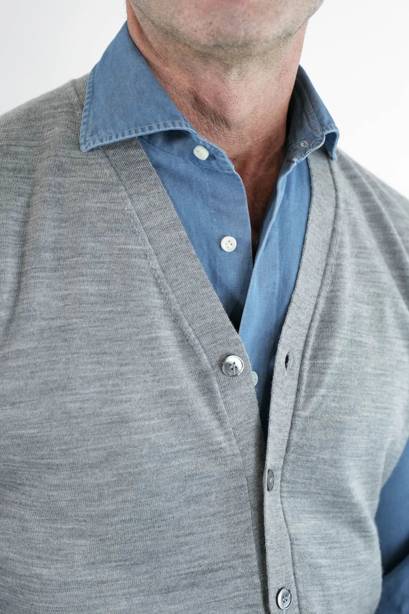 GUARINO Gilet con Bottoni Merino Extrafine Grigio Chiaro