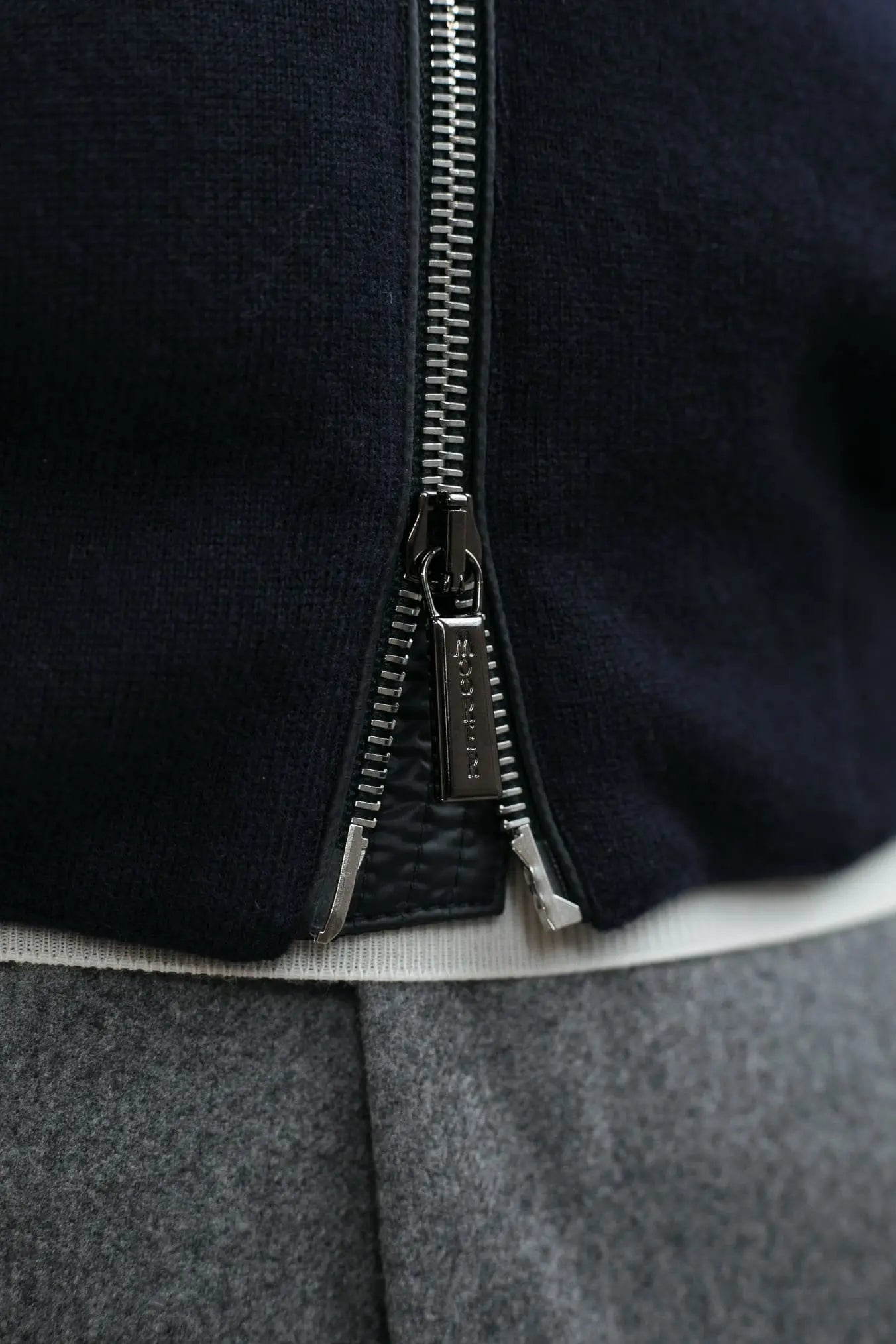 Bomber Trapuntato in Maglia e Piuma D'oca Blu Navy