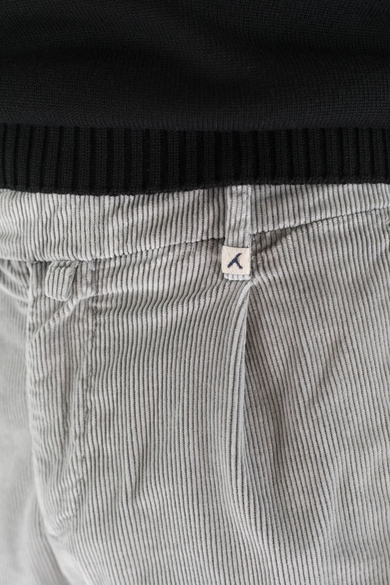 MYTHS Pantaloni Velluto Lavato Grigio