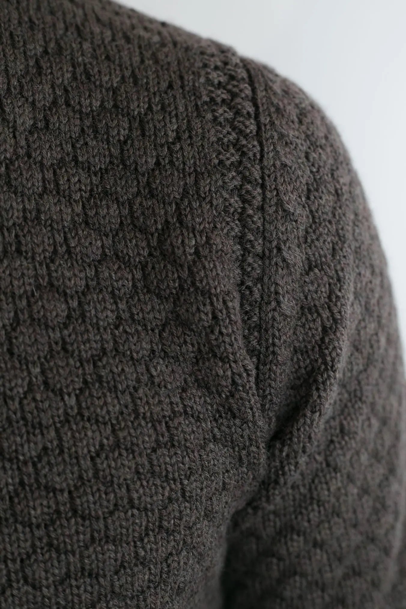 Dolcevita mod. Hubbel Nido D'Ape Lana Merino Cioccolato - Guarino Store
