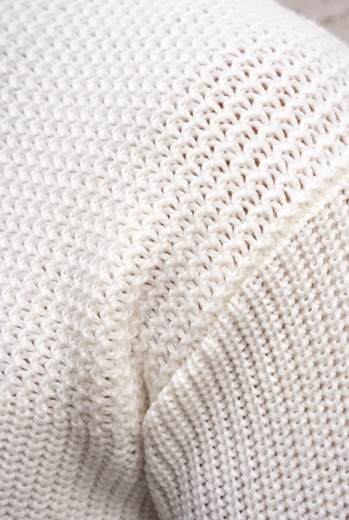 Pullover Collo a Cratere mod. Torn Bianco Lana - Guarino Store