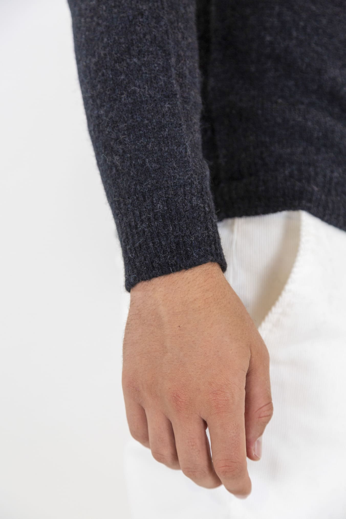 Girocollo Merino Baby Camel Nero - Guarino Store