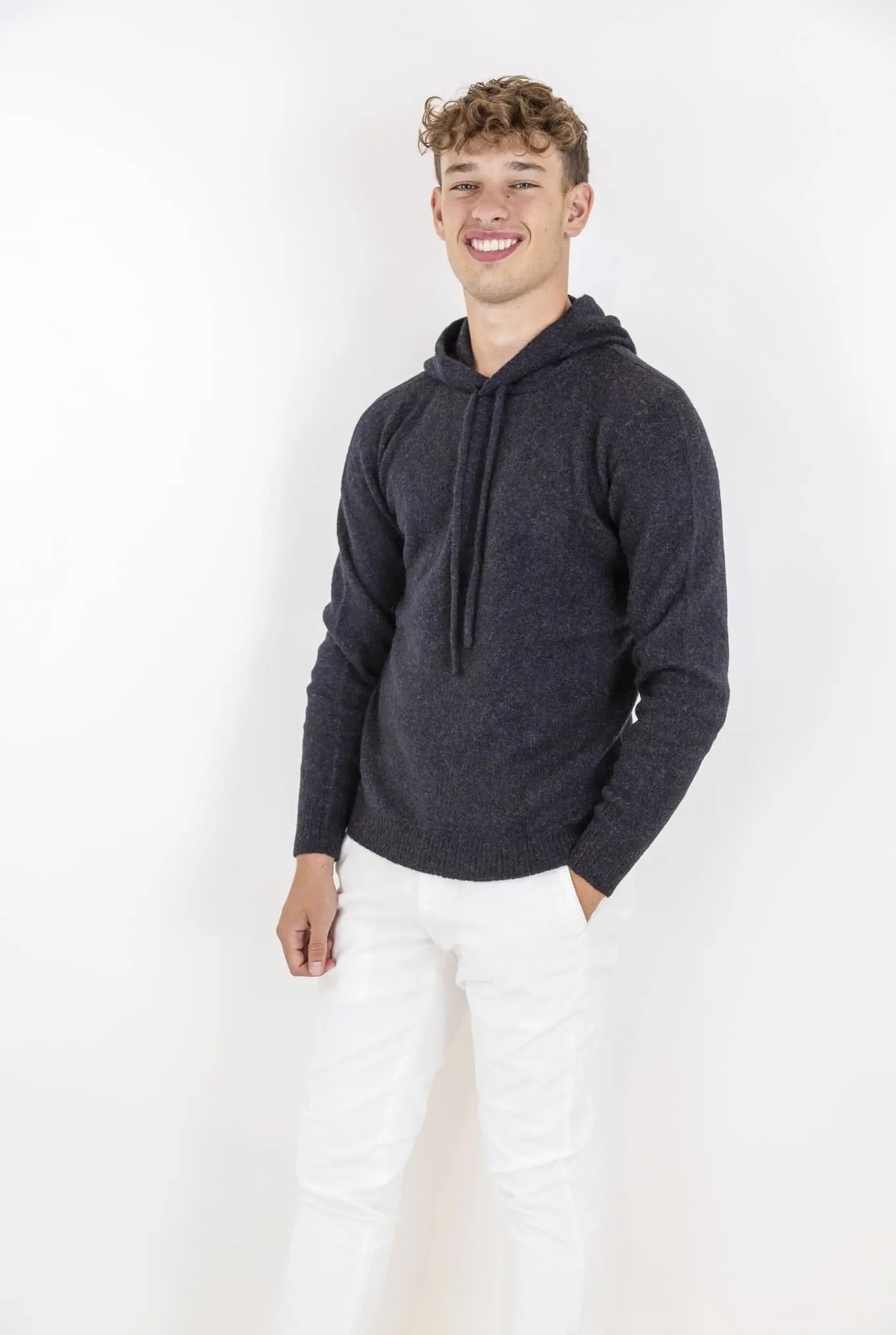 Felpa Cappuccio Nero Lana Merino Baby Camel - Guarino Store