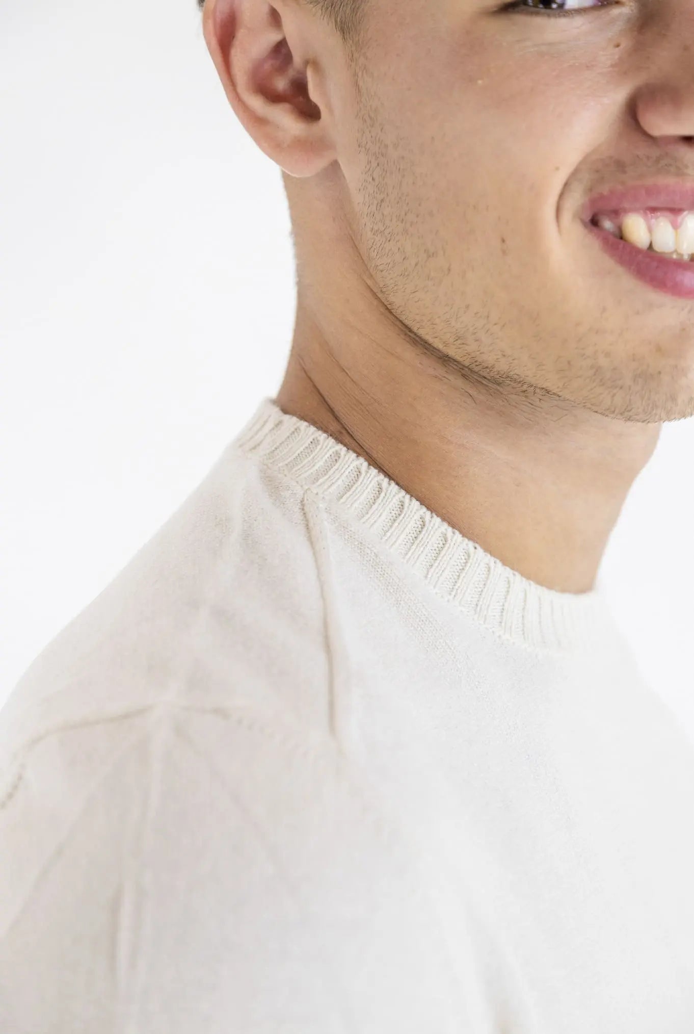 Girocollo Cashmere Bianco Panna - Guarino Store