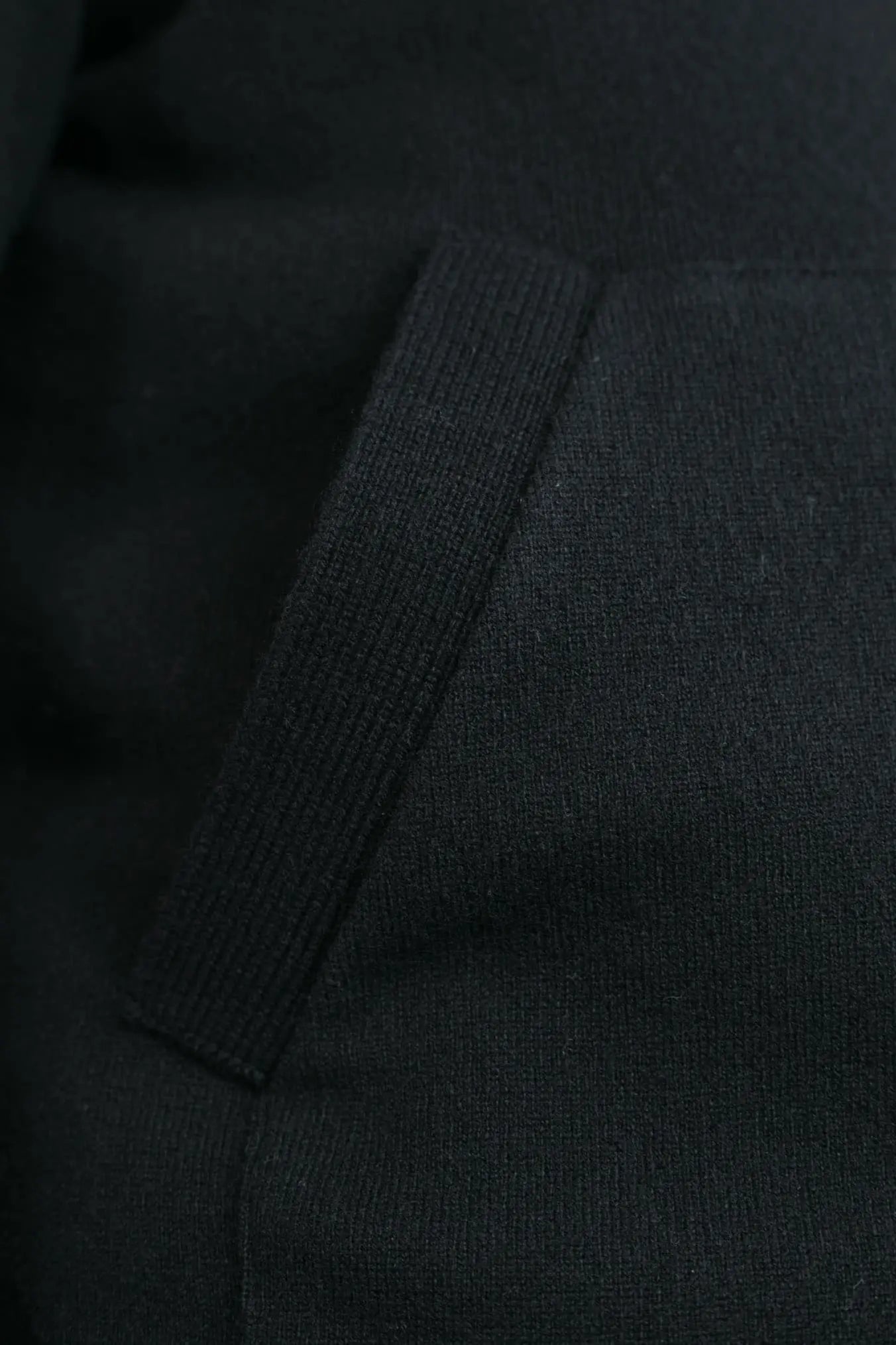 Giubbotto con Cappuccio in Cashmere e Castorino Nero - Guarino Store
