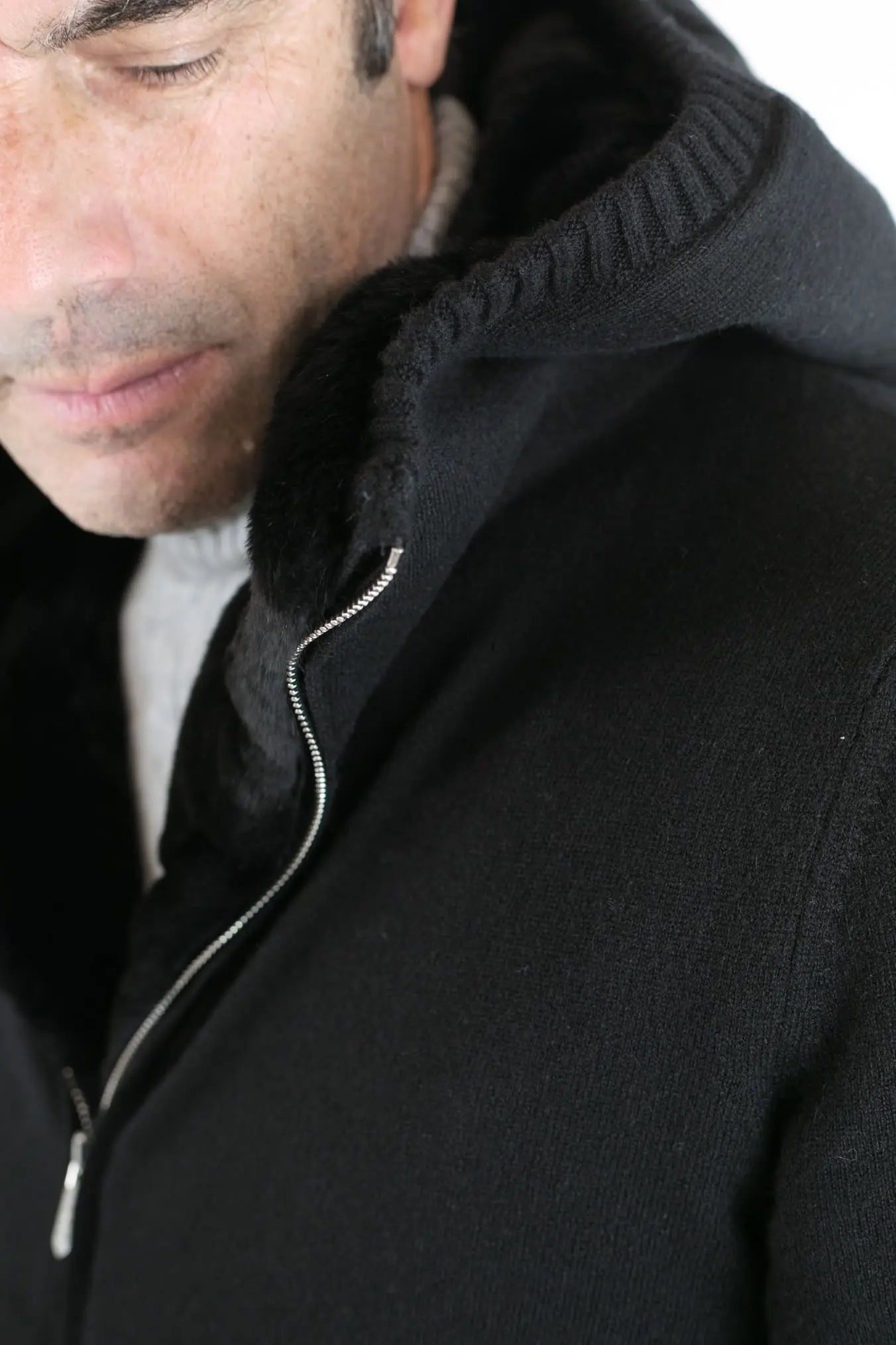 Giubbotto con Cappuccio in Cashmere e Castorino Nero - Guarino Store