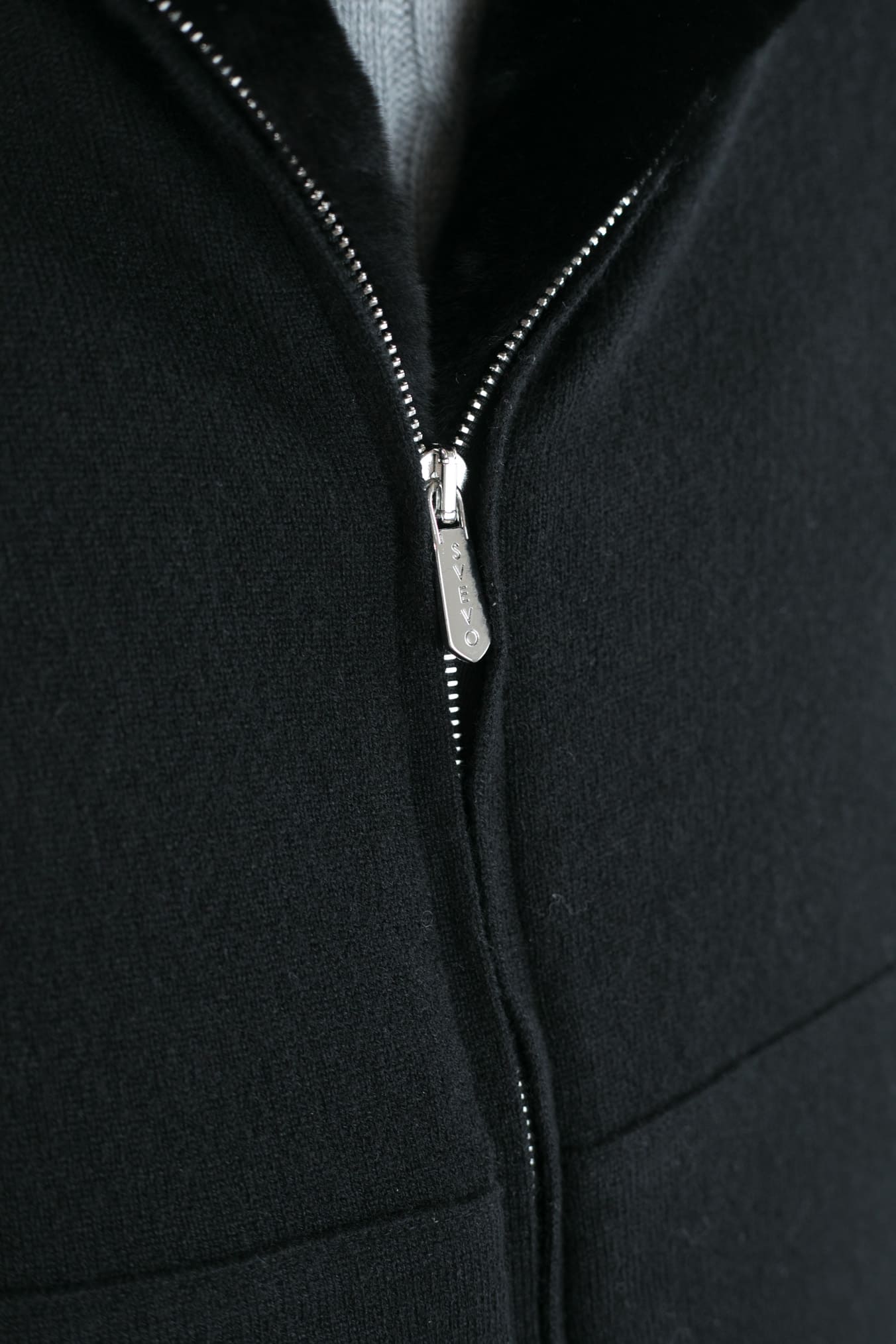 Giubbotto con Cappuccio in Cashmere e Castorino Nero - Guarino Store