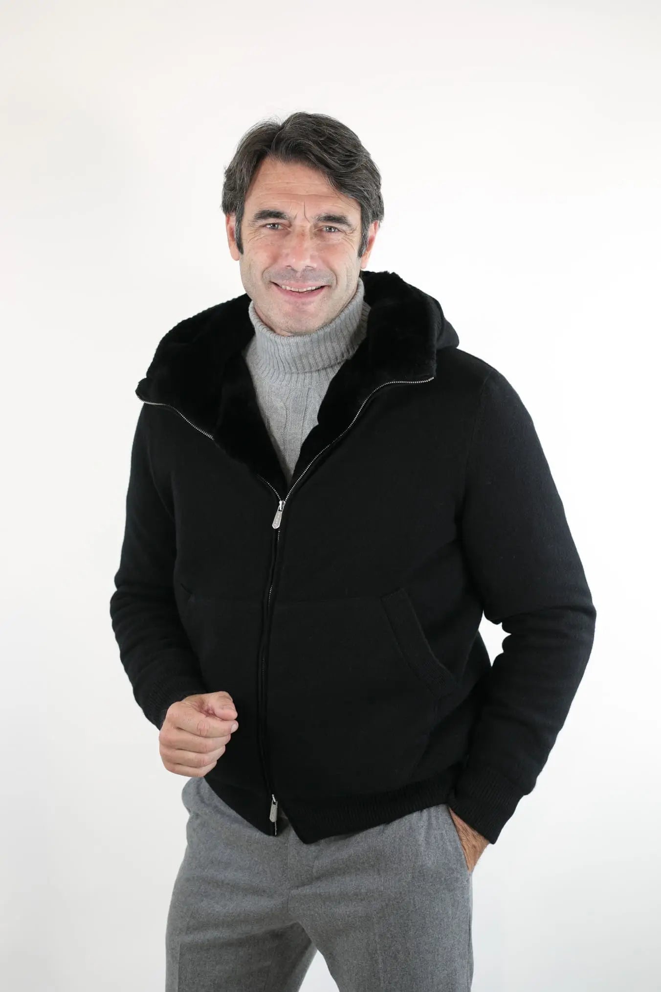 Giubbotto con Cappuccio in Cashmere e Castorino Nero - Guarino Store