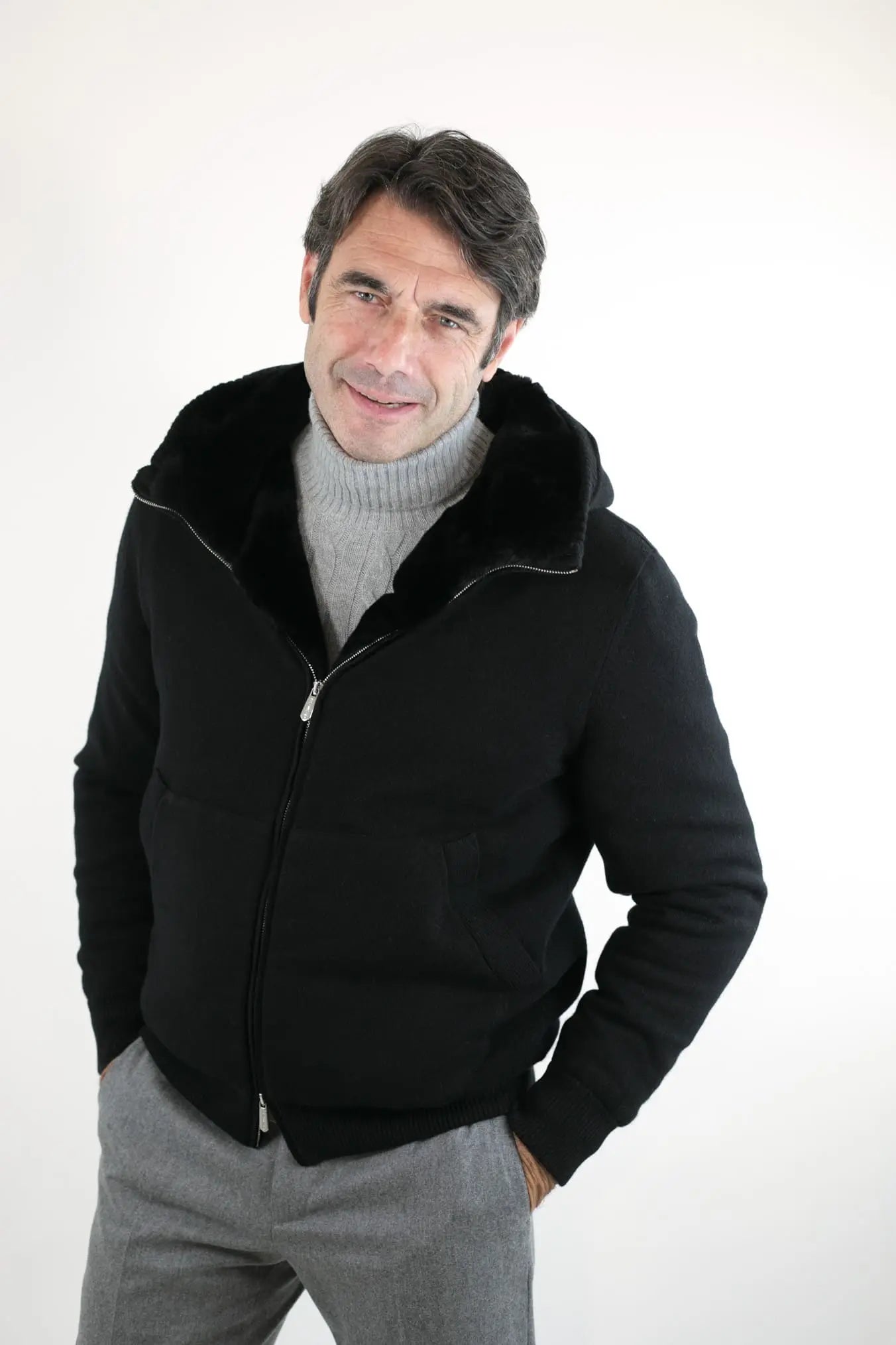 Giubbotto con Cappuccio in Cashmere e Castorino Nero - Guarino Store