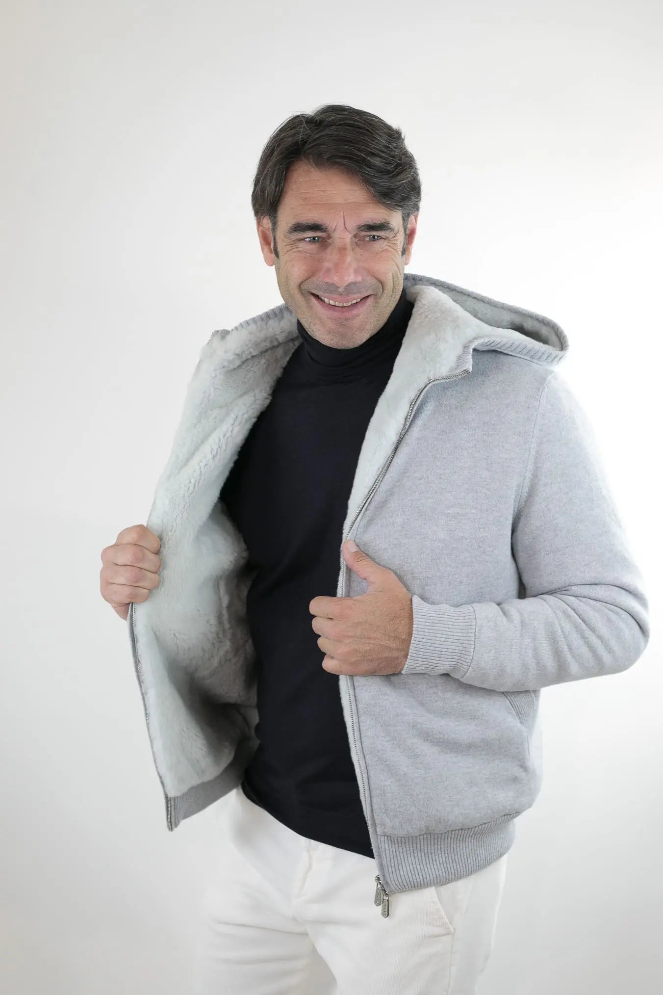 Bomber con Cappuccio in Cashmere e Castorino Grigio Perla