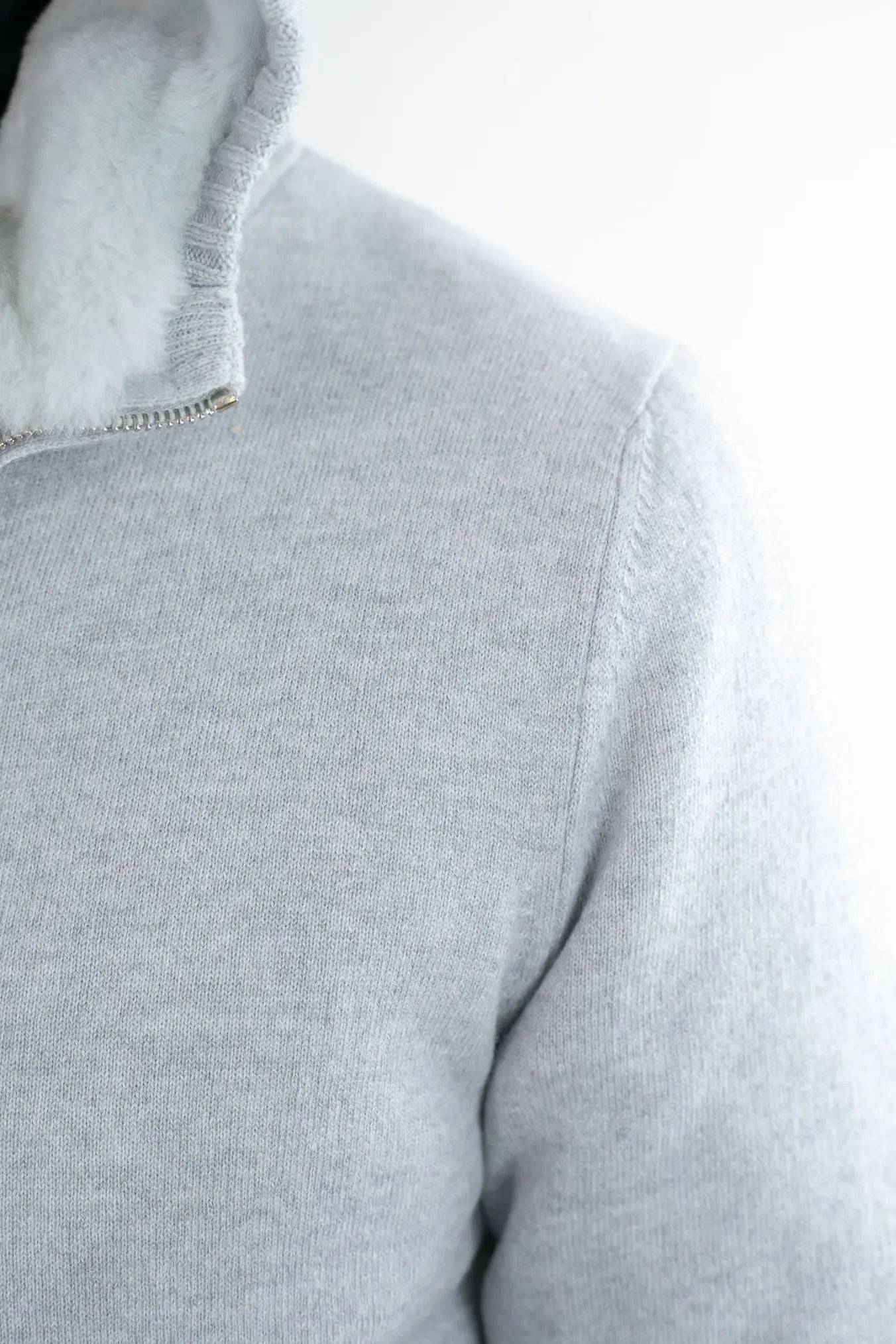 Bomber con Cappuccio in Cashmere e Castorino Grigio Perla