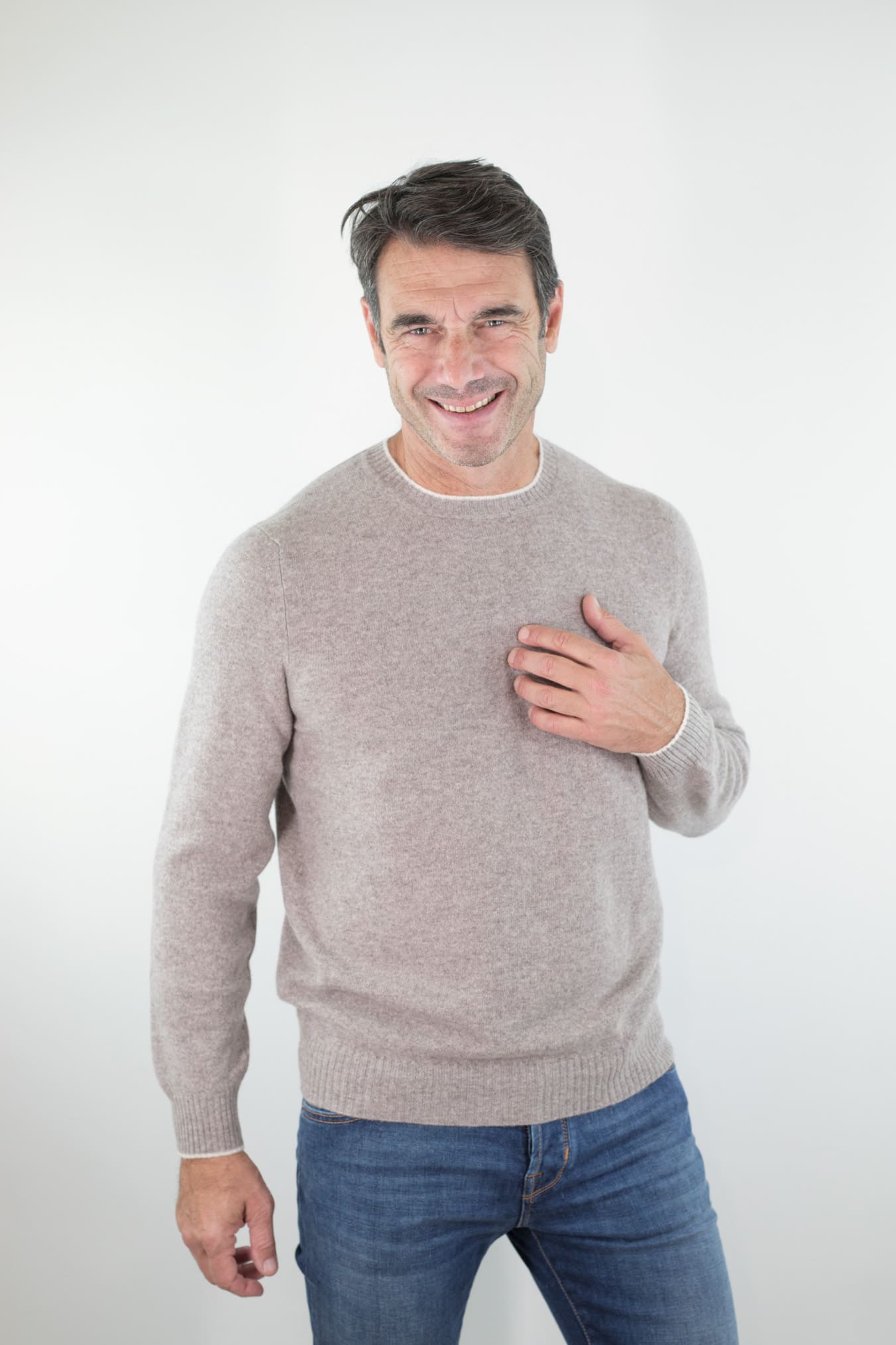 FEDELI Maglia Girocollo Cashmere Persia "Argentina" Beige