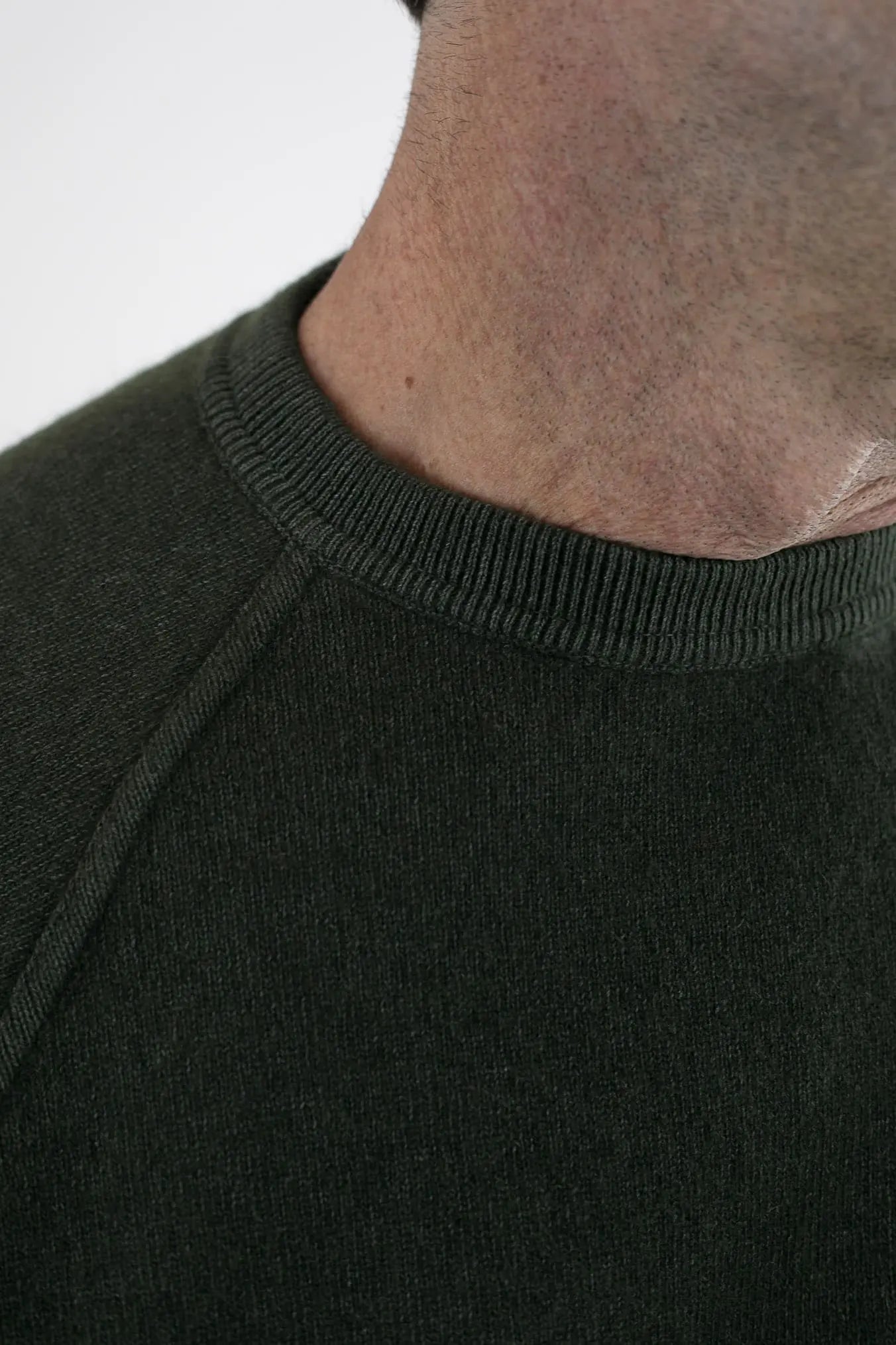 GUARINO Girocollo Raglan Cashmere Old Dyed Verde Loden