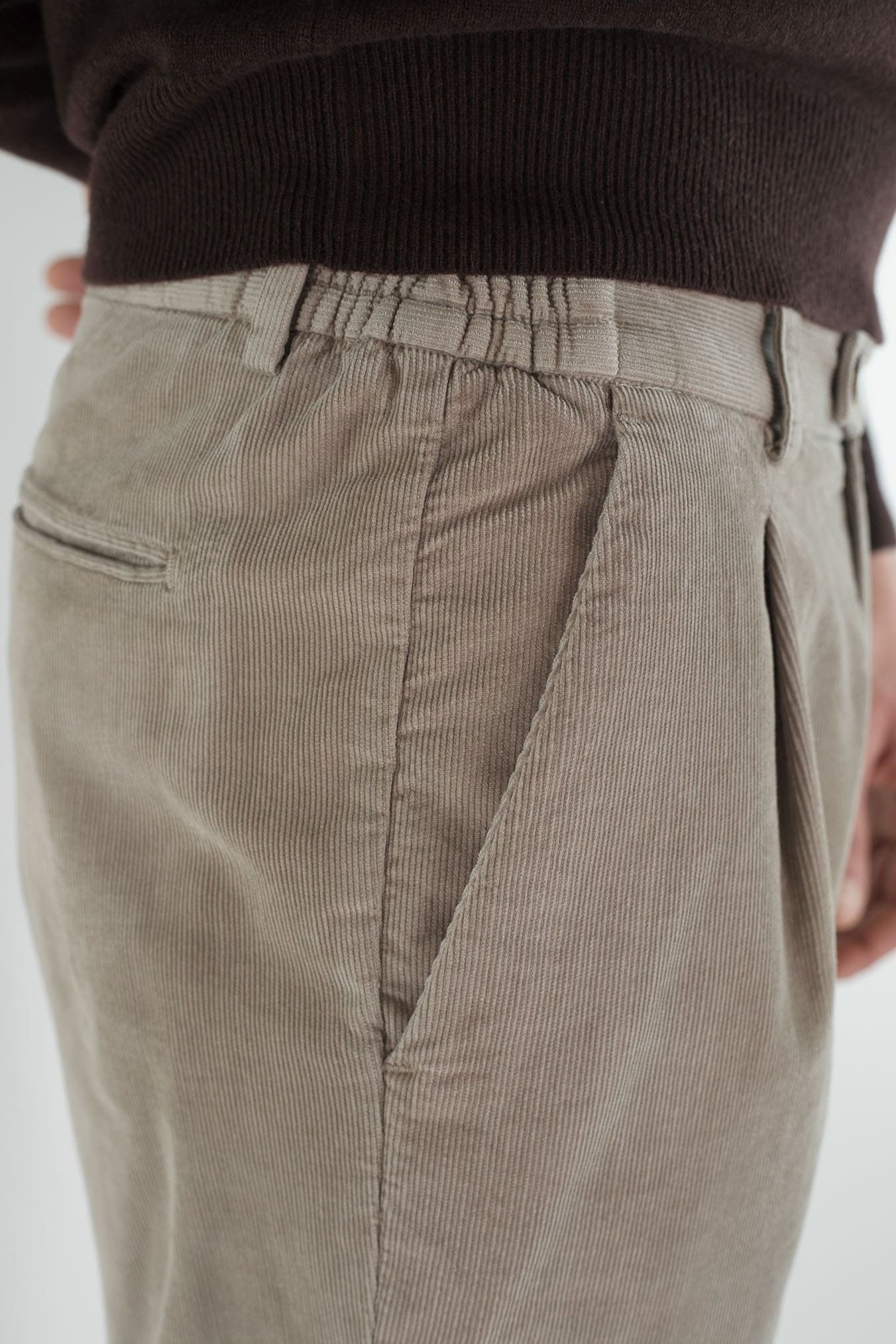 GUARINO Pantaloni Velluto Millerighe Taupe