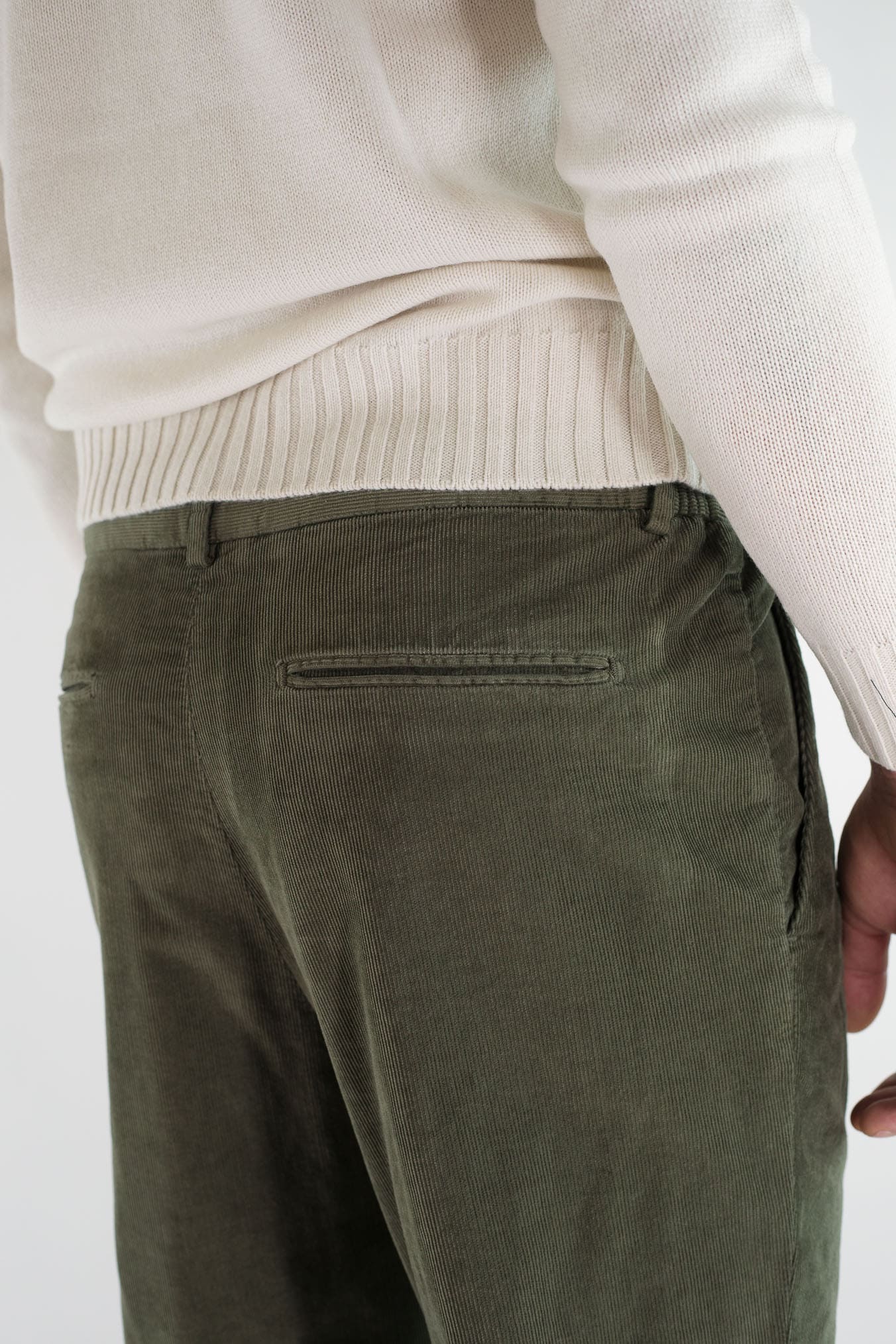 GUARINO Pantaloni Velluto Millerighe Verde Militare