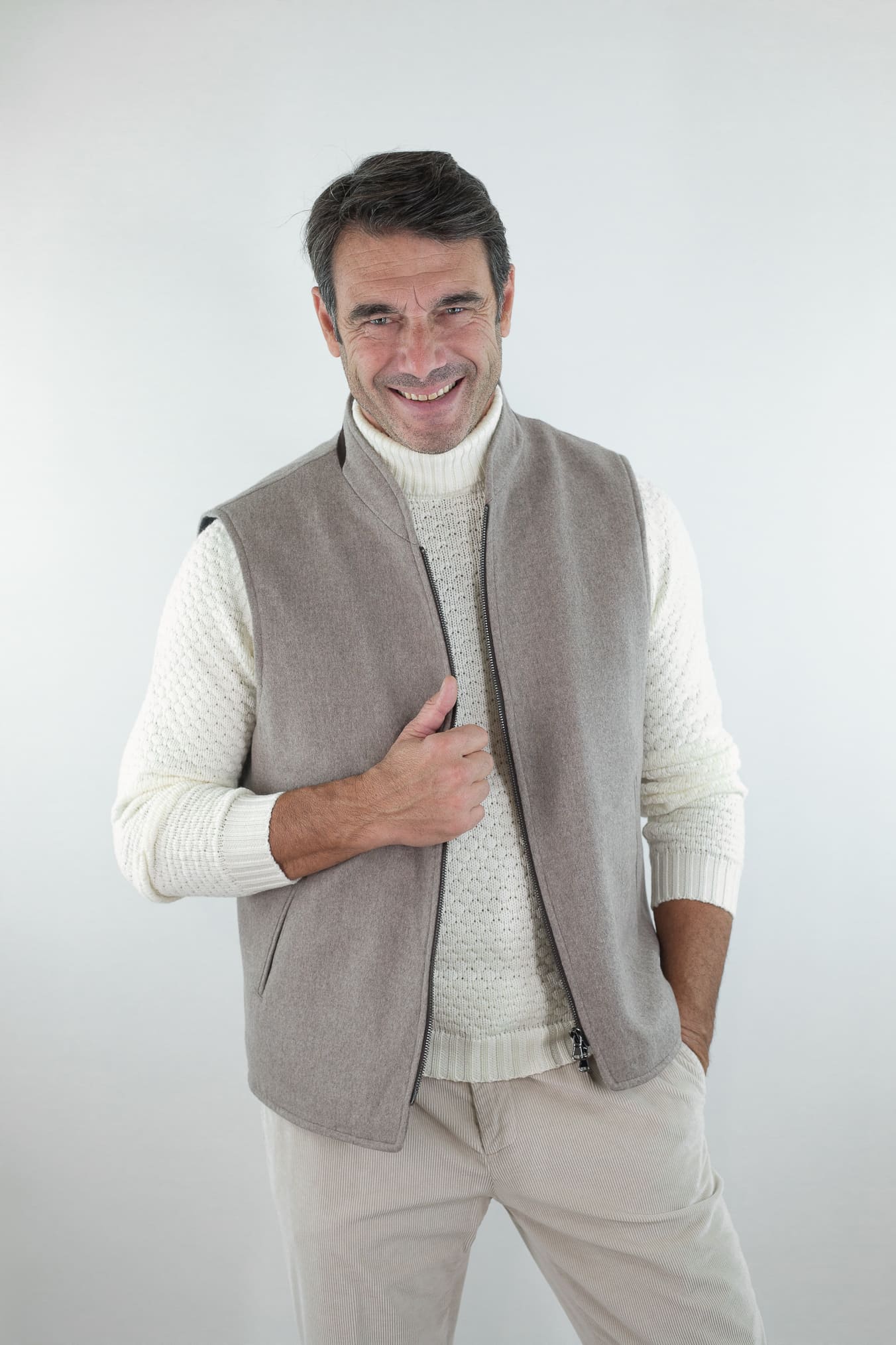 GUARINO Gilet Cashmere Loro Piana Beige