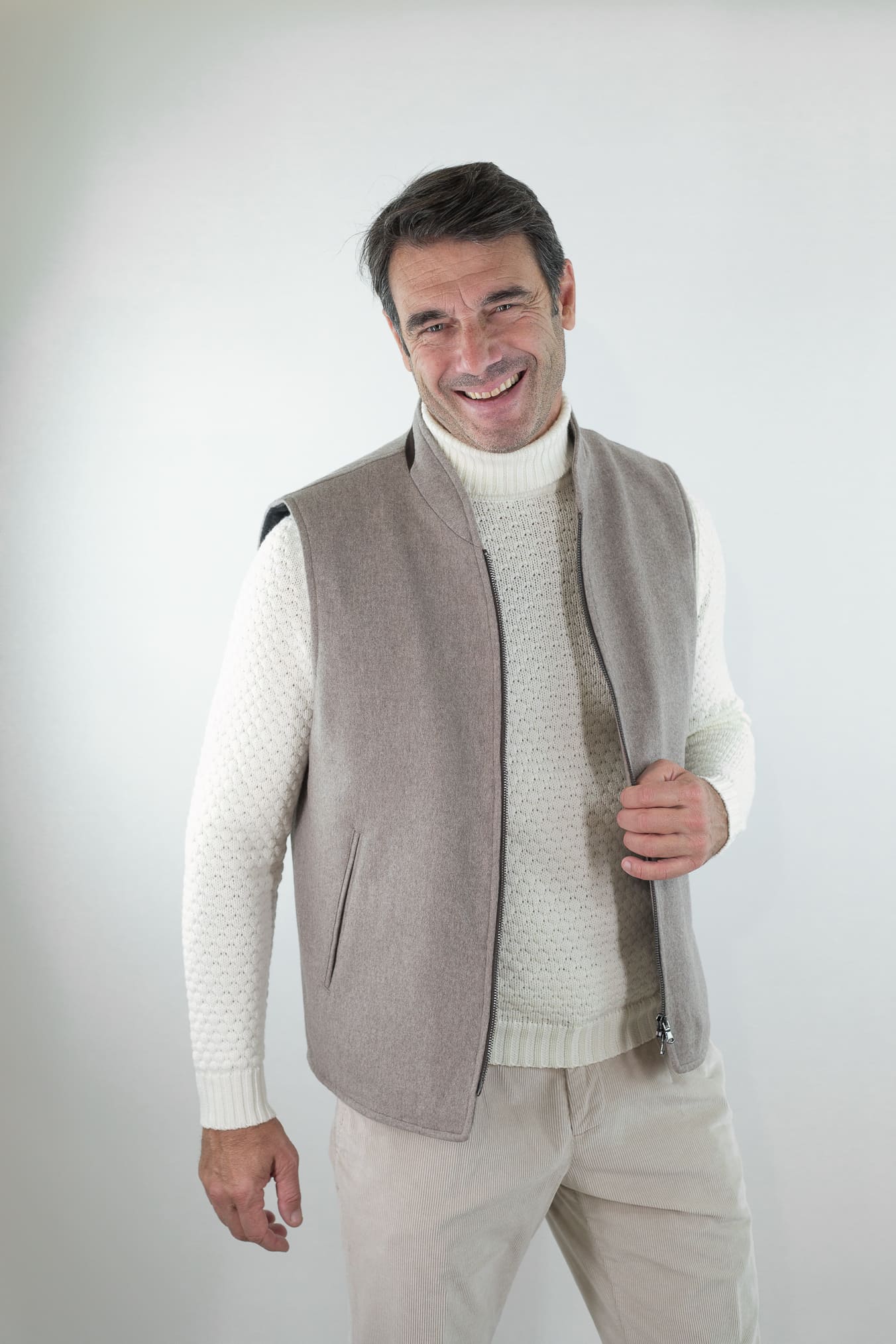 GUARINO Gilet Cashmere Loro Piana Beige
