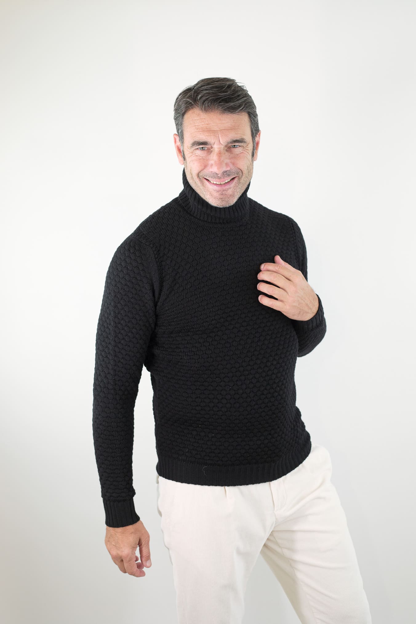 RAKKI' Dolcevita "Hubbel" Nido D'Ape Merinos Nero