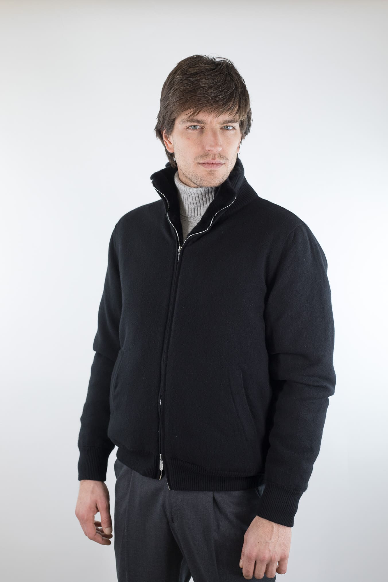 SVEVO PARMA Bomber Maglia Cashmere Castorino Nero