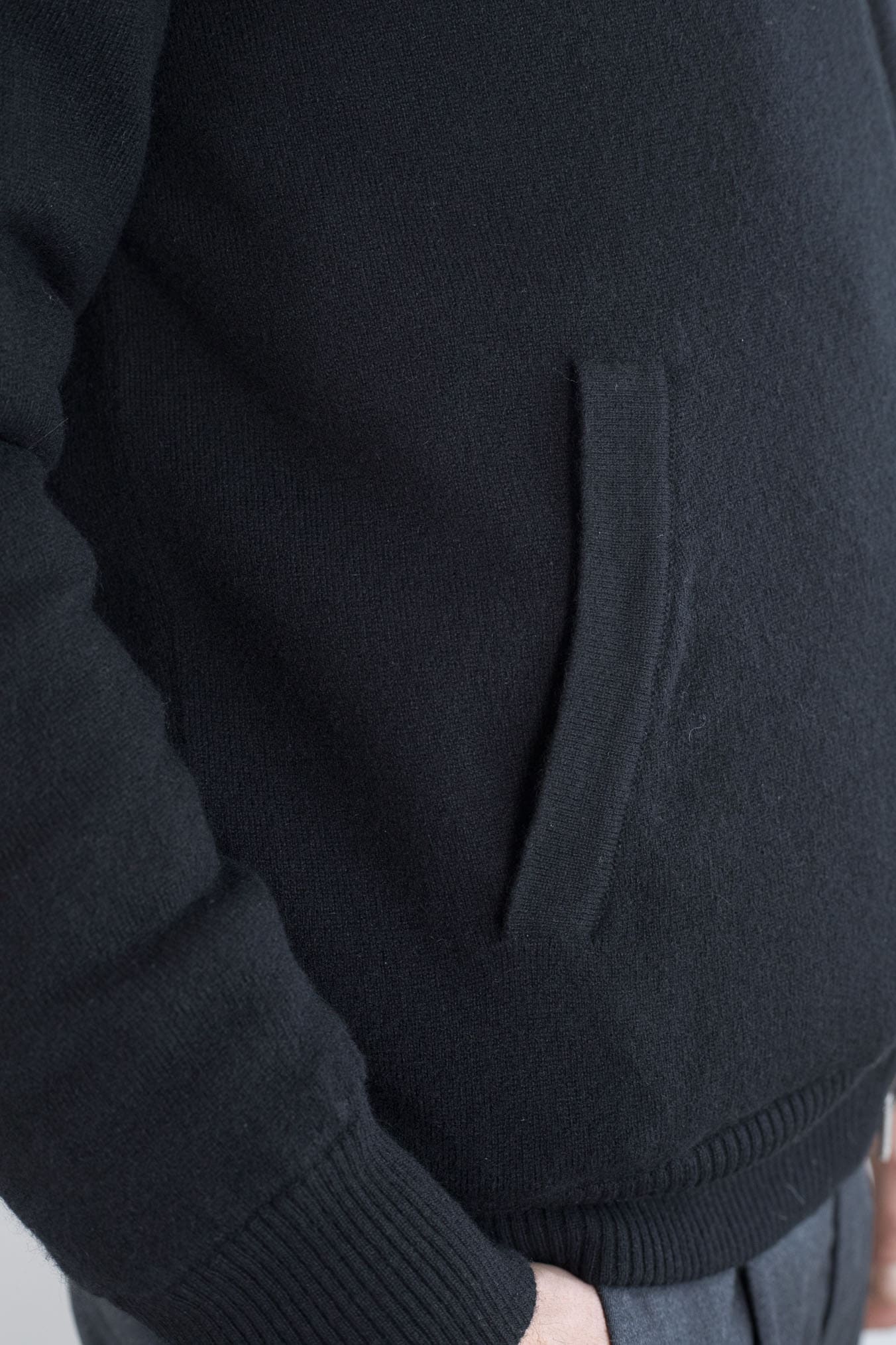 SVEVO PARMA Bomber Maglia Cashmere Castorino Nero