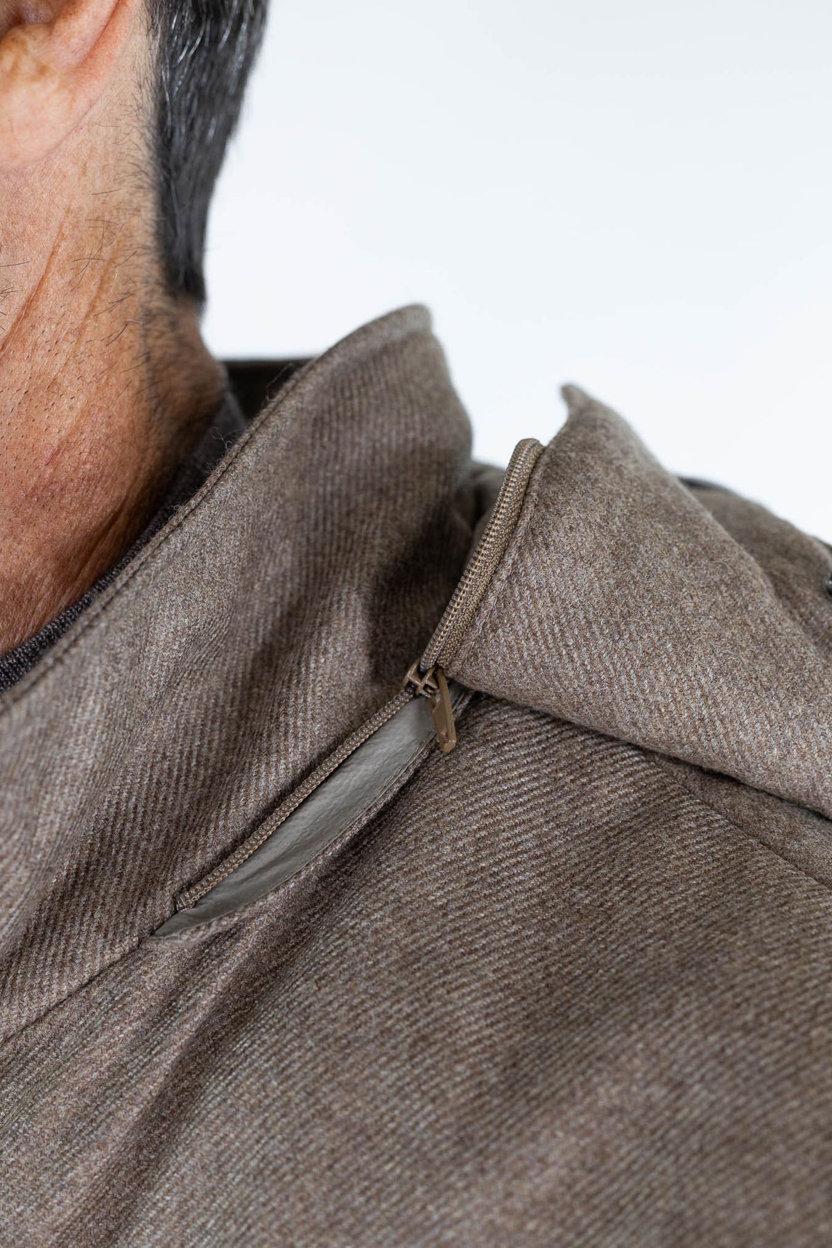GUARINO Gilet Tessuto Loro Piana Storm System® Beige