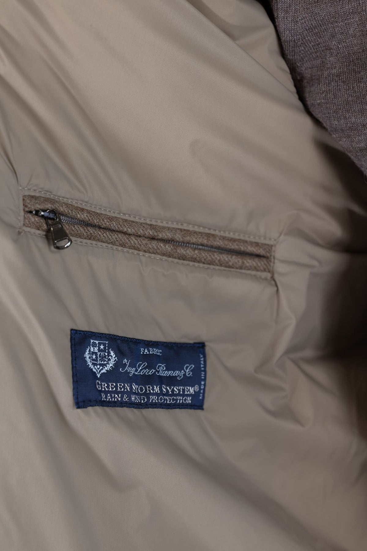 GUARINO Gilet Tessuto Loro Piana Storm System® Beige