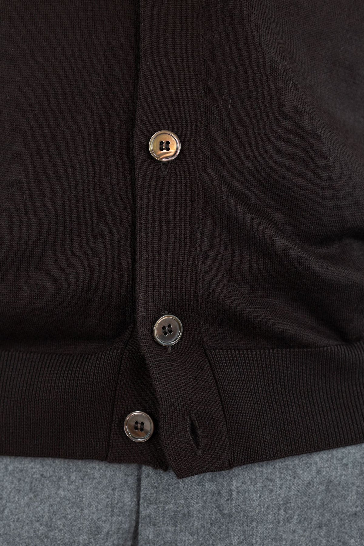 GUARINO Gilet Cashmere Bottoni Testa Moro