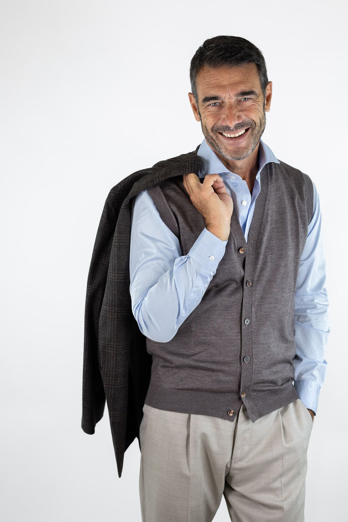 GUARINO Gilet Cashmere Bottoni Tortora