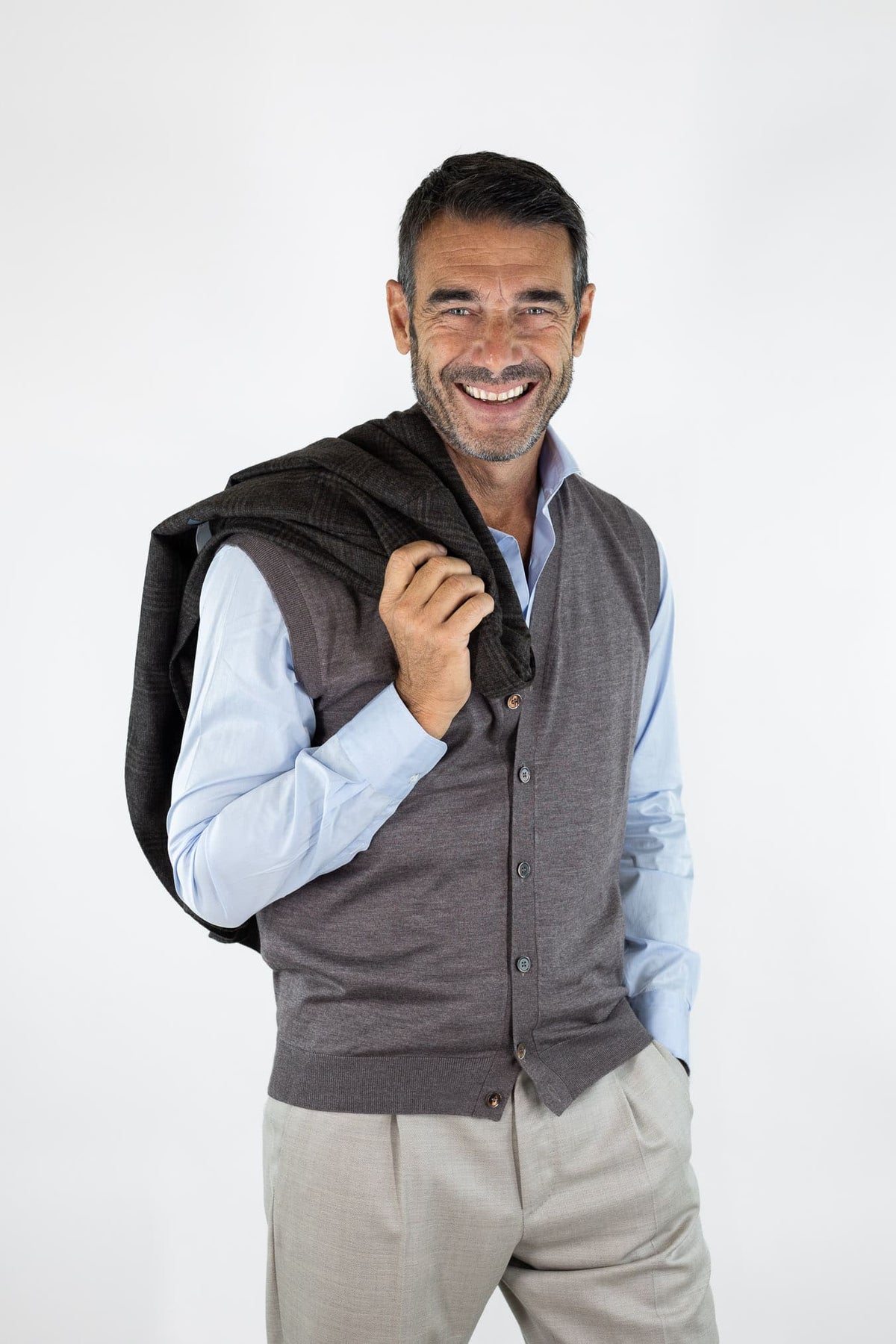 GUARINO Gilet Cashmere Bottoni Tortora